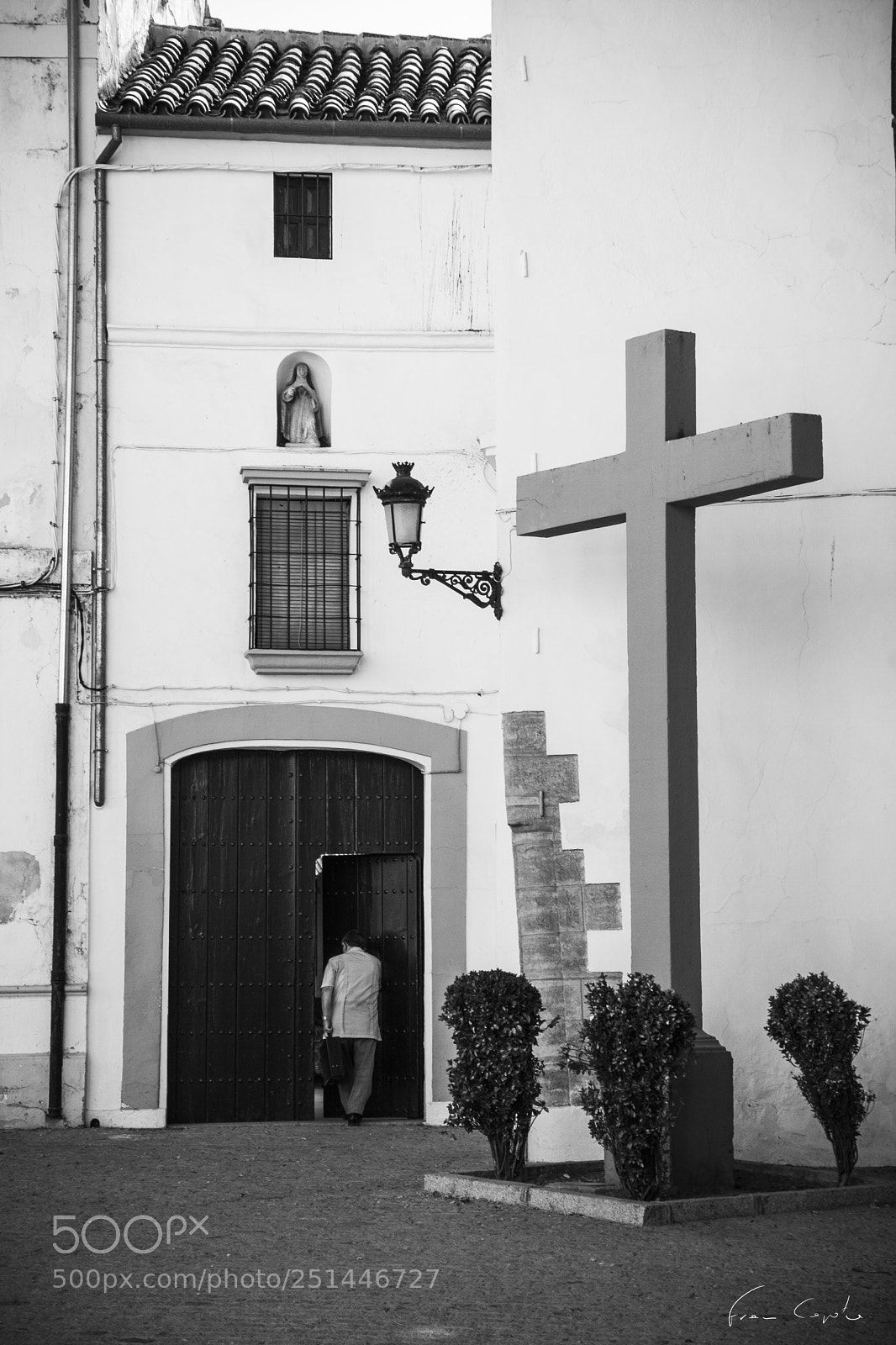 Canon EOS 350D (EOS Digital Rebel XT / EOS Kiss Digital N) sample photo. Convent photography