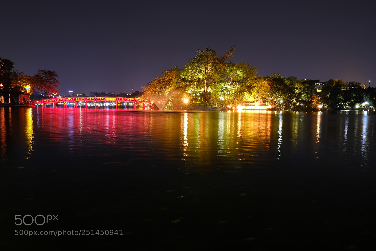 Fujifilm X-T2 sample photo. Hoan kiem lake photography