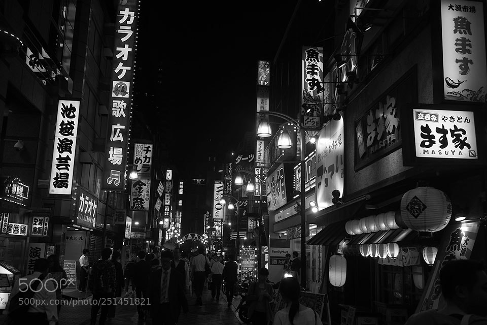 Olympus PEN-F sample photo. Tokyo night photography