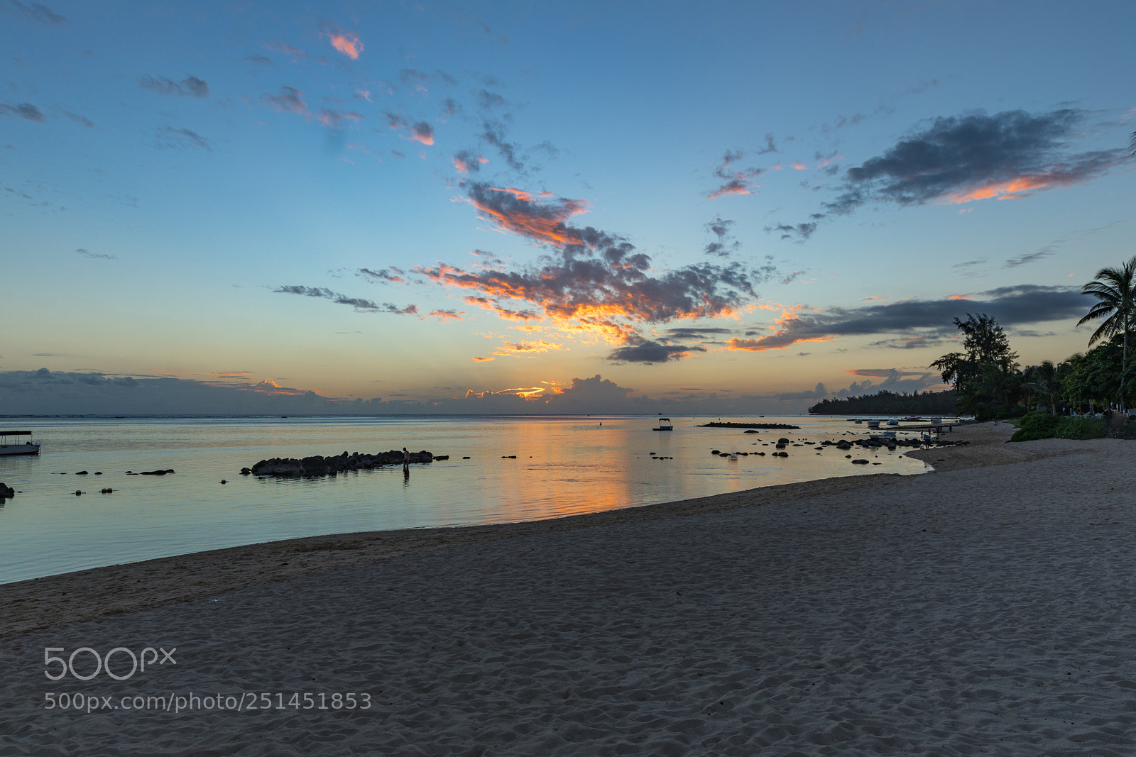 Canon EOS 5D Mark IV sample photo. Sunset over mauritius photography