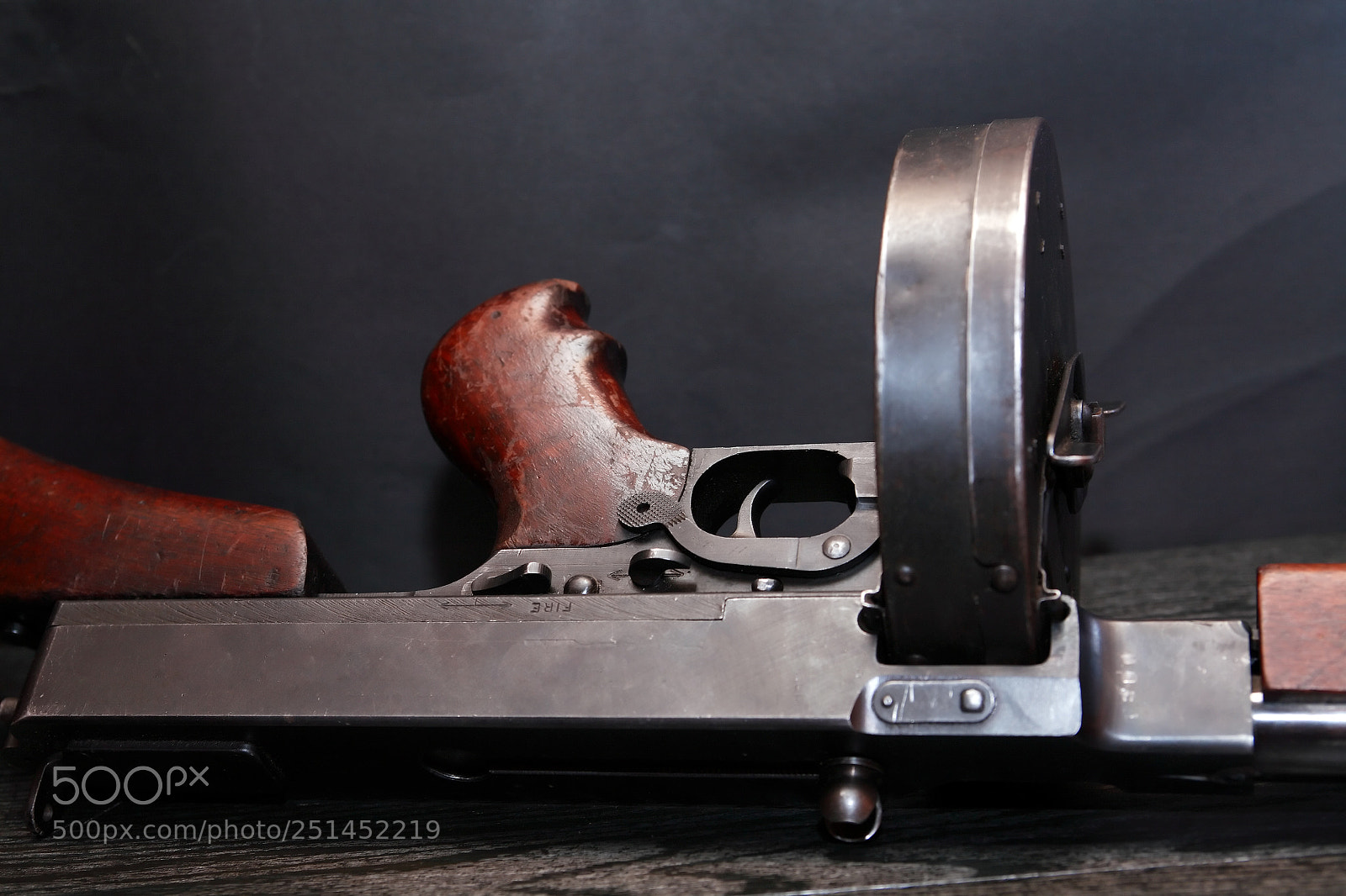 Canon EOS 5D sample photo. Old usa submachine gun photography
