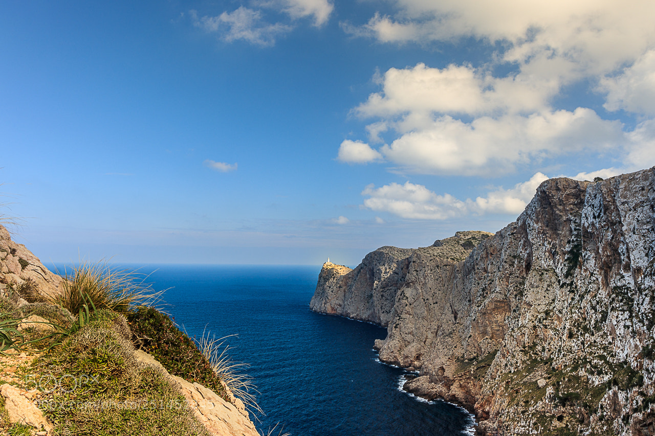 Canon EOS 80D sample photo. View to the lighthouse photography