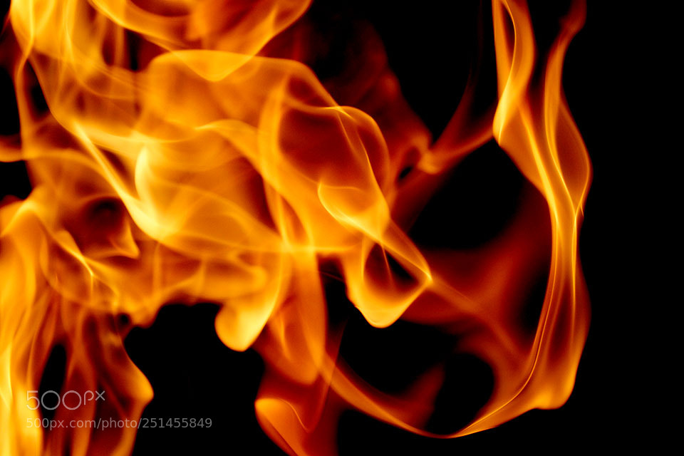 Olympus OM-D E-M1 Mark II sample photo. Flame photography