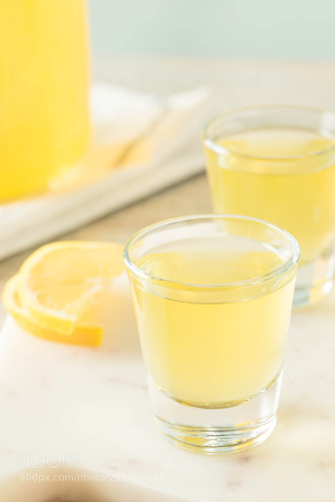 Canon EOS 5D Mark IV sample photo. Sweet homemade lemon limoncello photography
