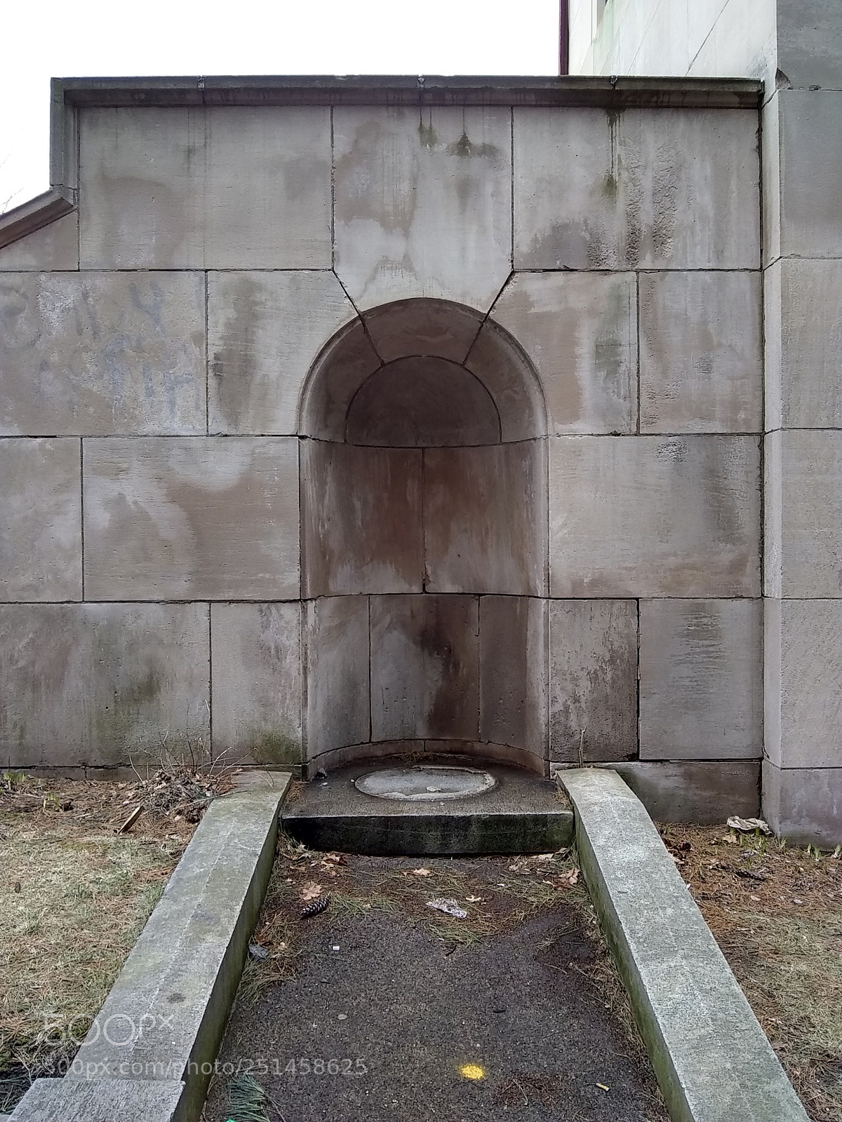 Motorola Moto E4 sample photo. Secret arch photography