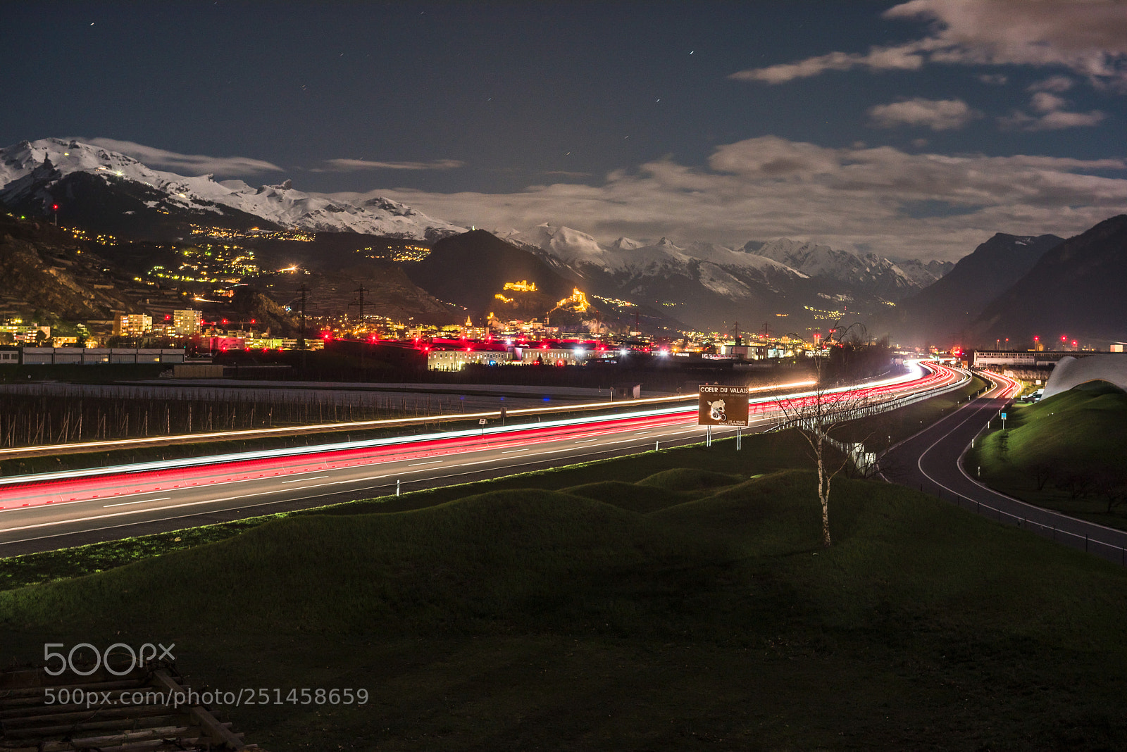 Nikon D810 sample photo. Easter traffic in sion photography
