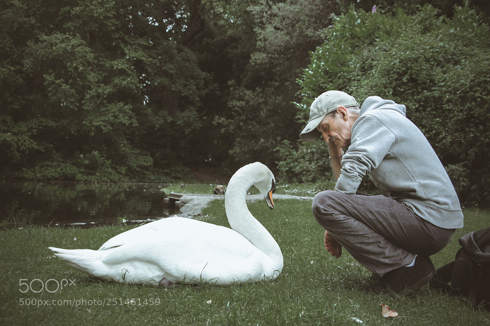 Canon EOS 700D (EOS Rebel T5i / EOS Kiss X7i) sample photo. The old man and photography