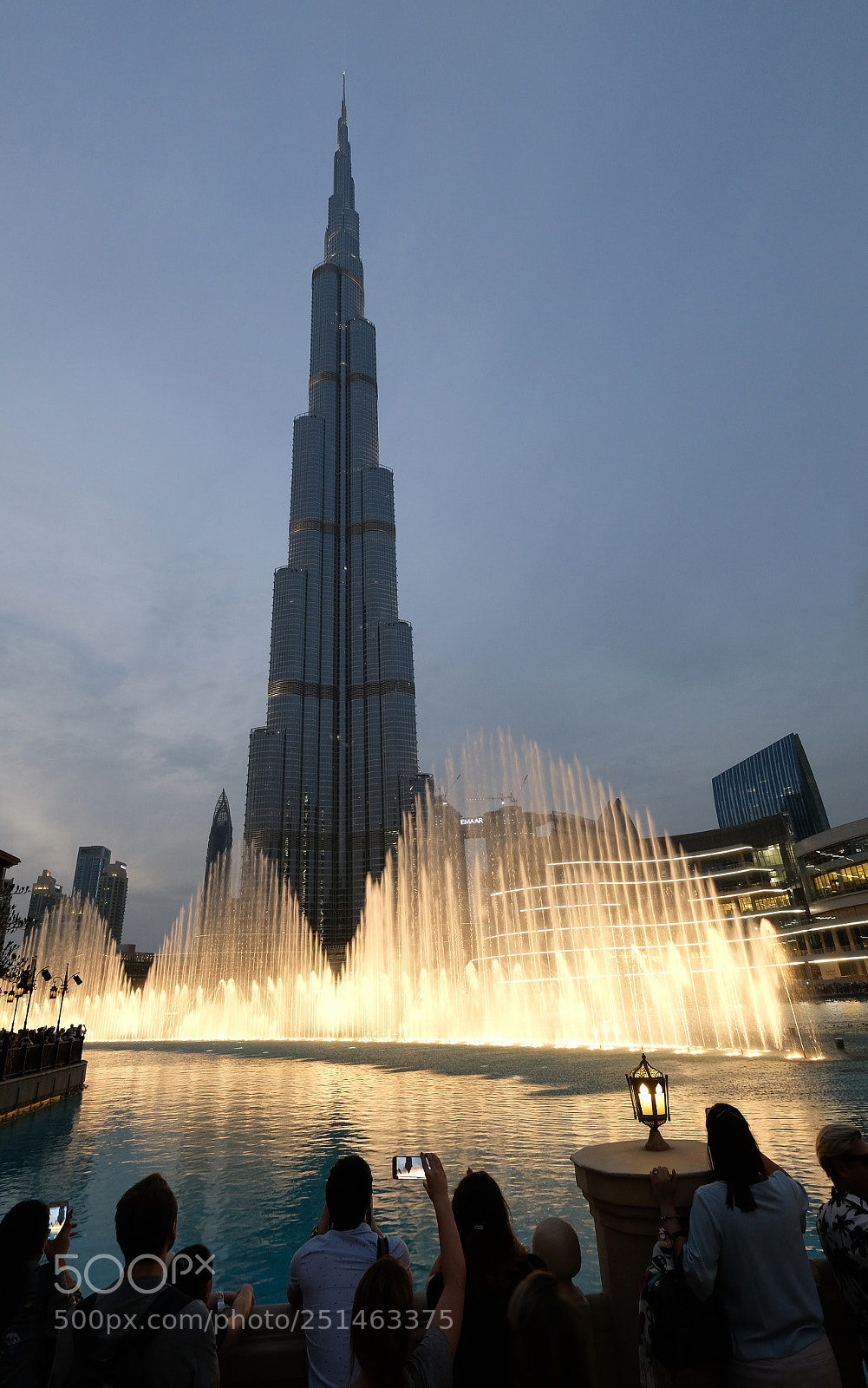 Fujifilm X-T2 sample photo. Fountain-show in front of photography