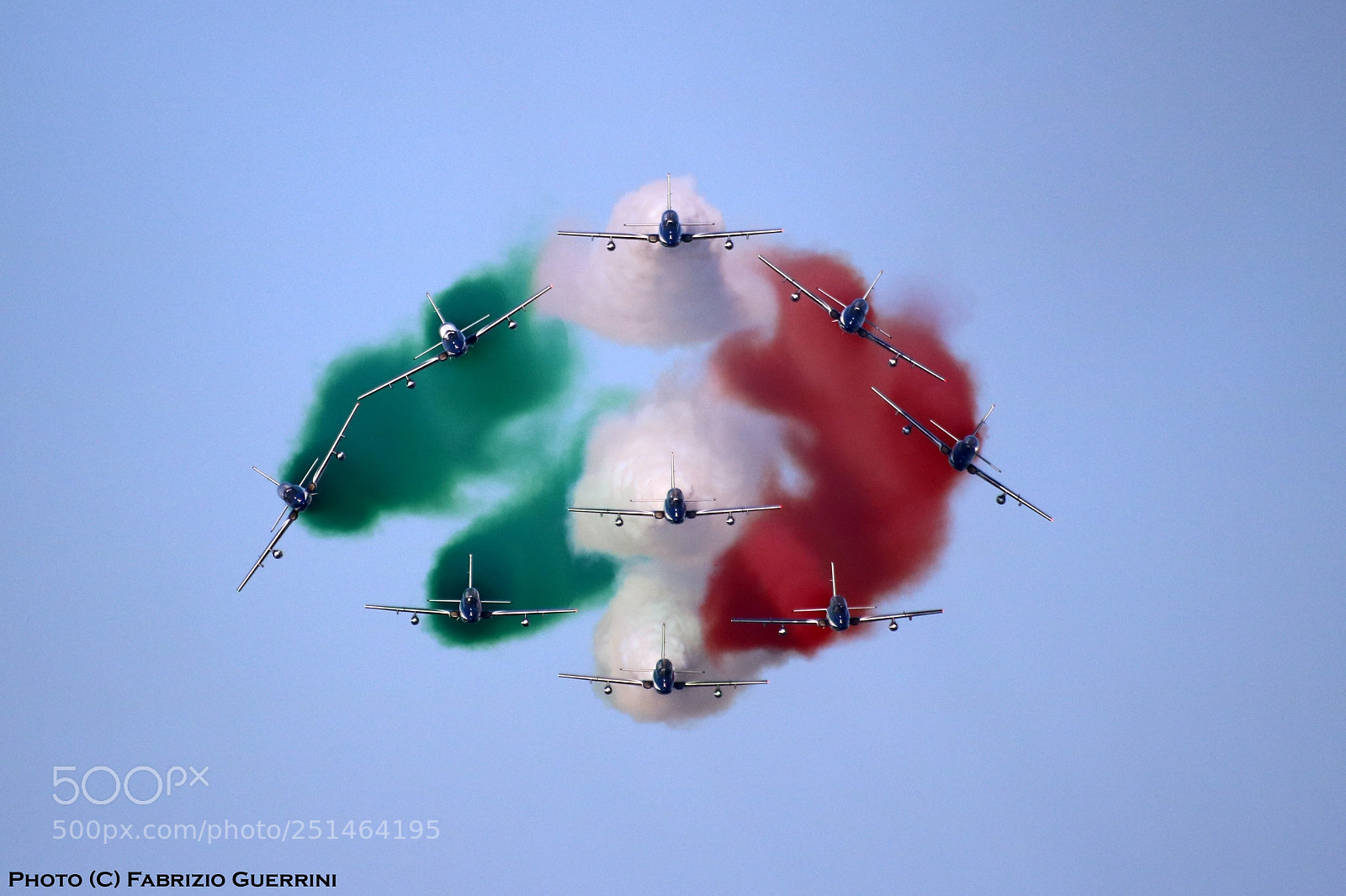 Canon EOS 750D (EOS Rebel T6i / EOS Kiss X8i) sample photo. Scintilla tricolore. photography