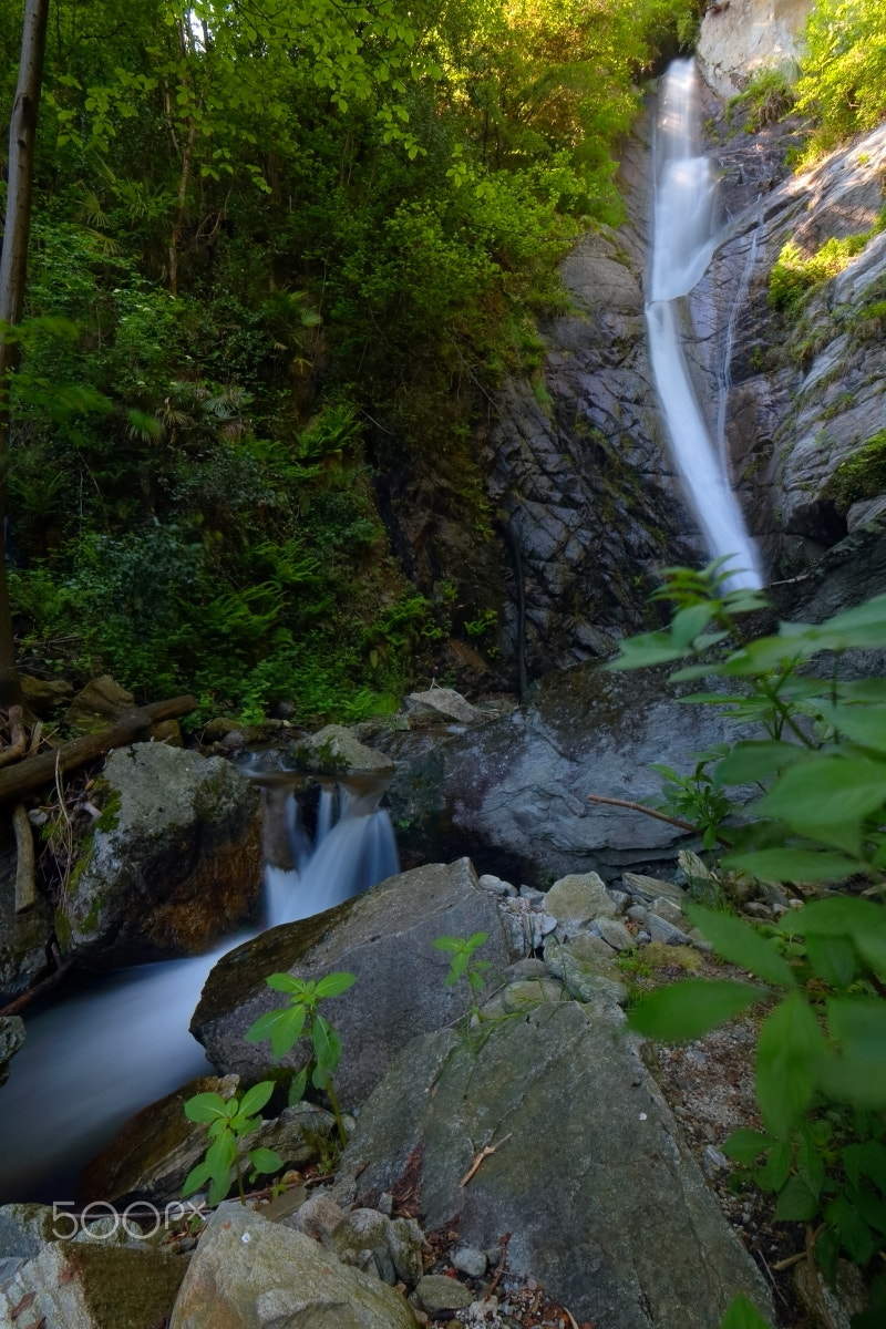 Canon EOS 1200D (EOS Rebel T5 / EOS Kiss X70 / EOS Hi) sample photo. A small wonderful waterfall photography