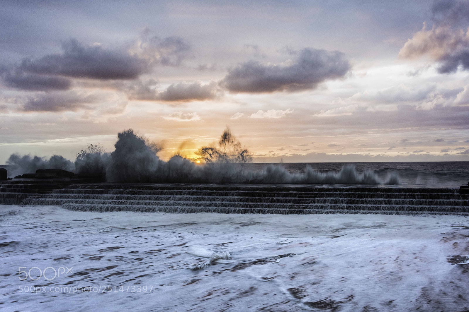 Nikon D7200 sample photo. Olas atacando al sol photography