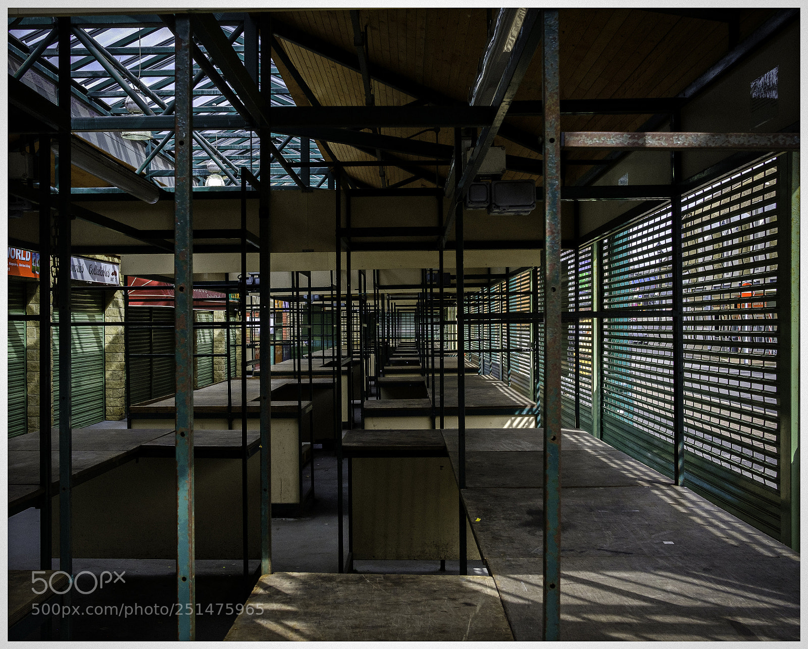 Fujifilm X-Pro2 sample photo. Closed markets photography