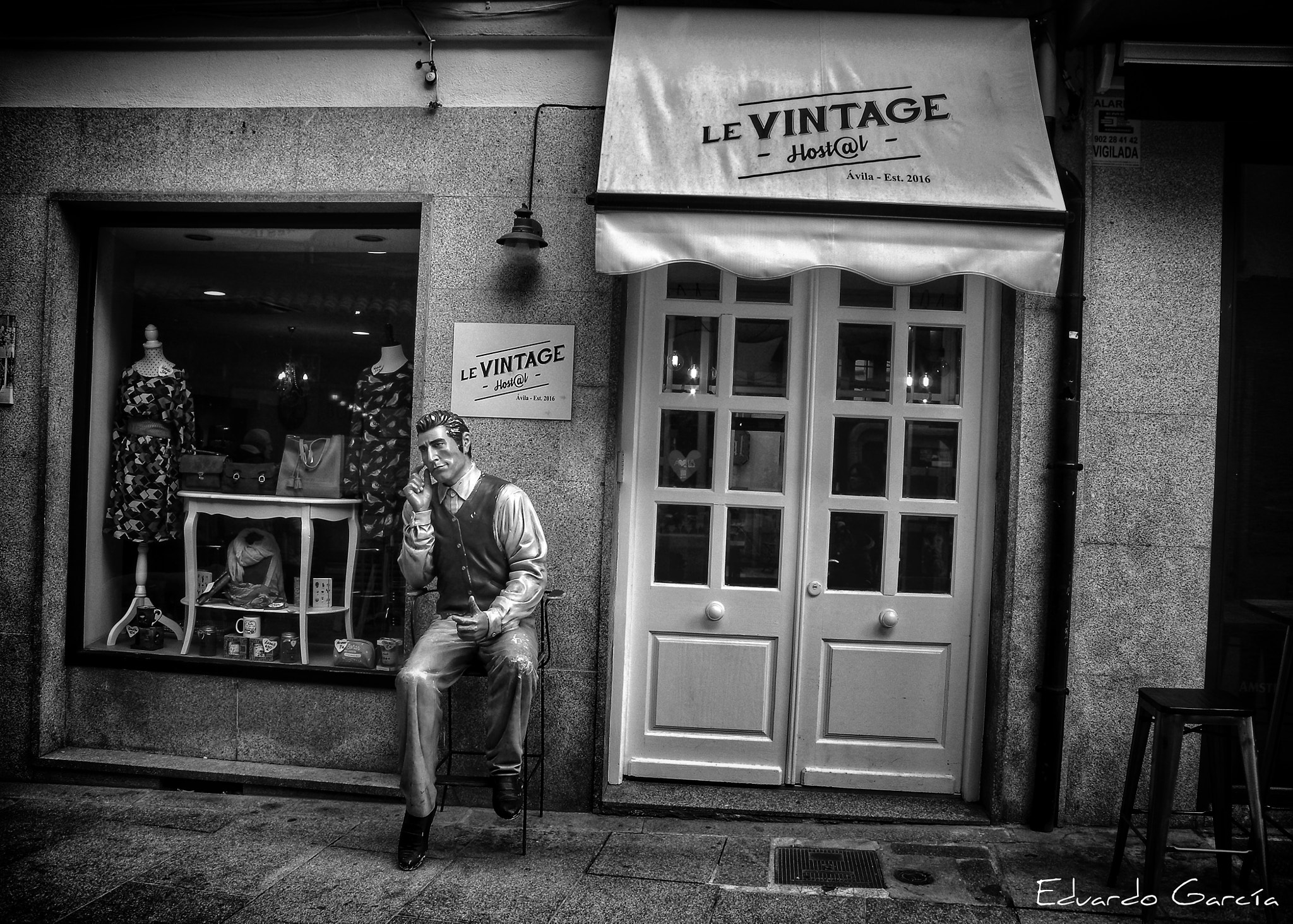 Nikon Coolpix P6000 sample photo. Le vintage photography