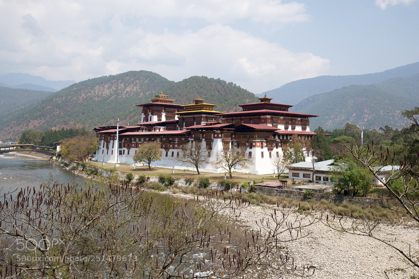 Canon EOS-1D X Mark II sample photo. Bhumtang dzong photography