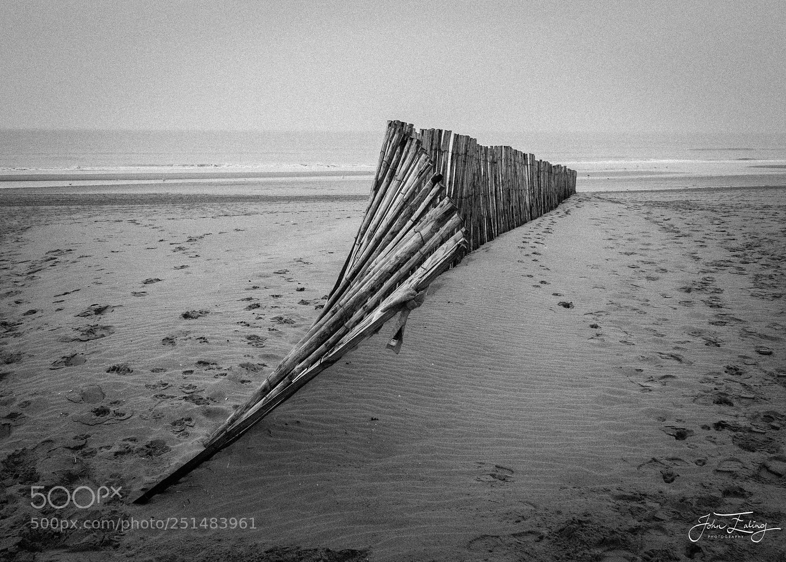 Sony Cyber-shot DSC-RX100 III sample photo. Beached photography