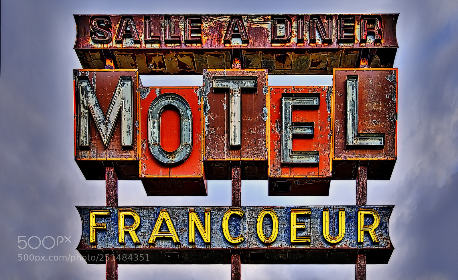 Fujifilm X-T1 sample photo. Quebec motel photography