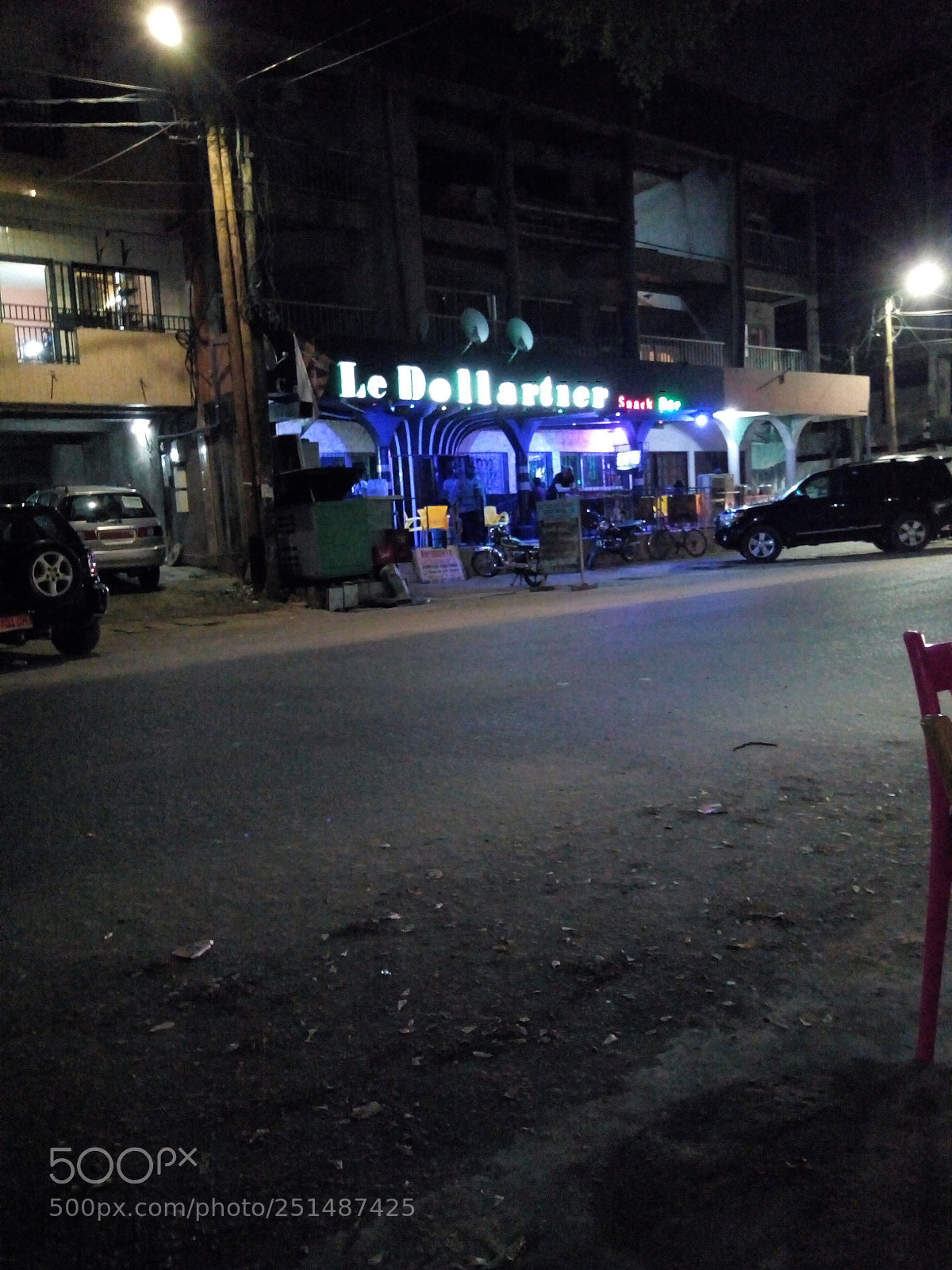 Motorola Moto E (4) Plus sample photo. Le dollartier photography