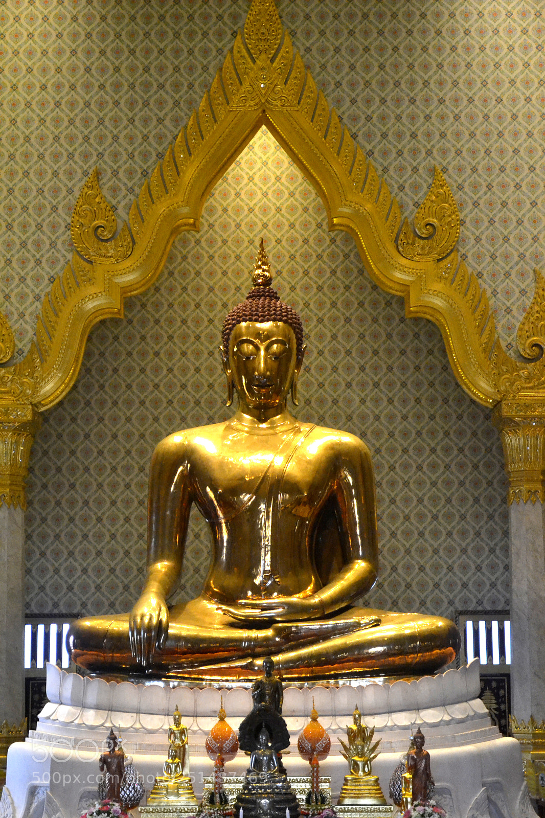 Nikon D3100 sample photo. 614.. gold budha bangkok photography