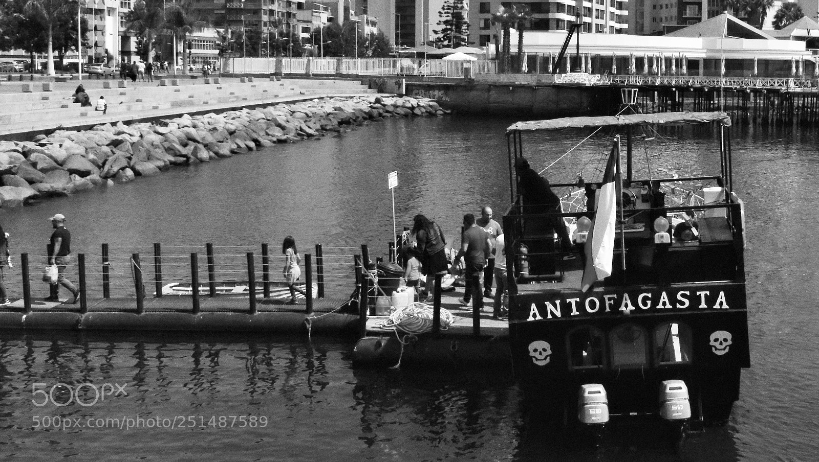 Nikon D5500 sample photo. On the dock en photography