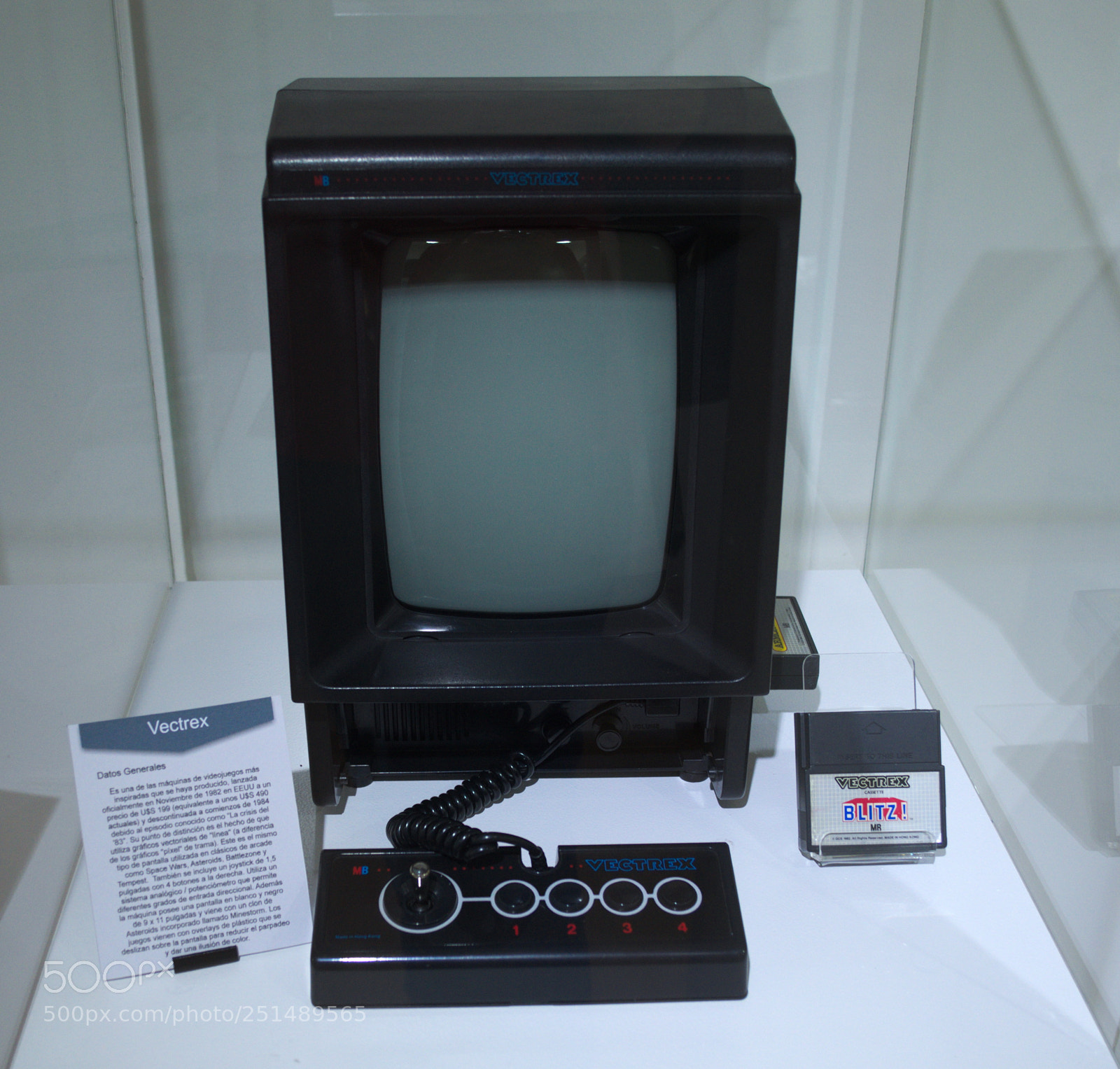Nikon D5100 sample photo. Museo de inform tica photography