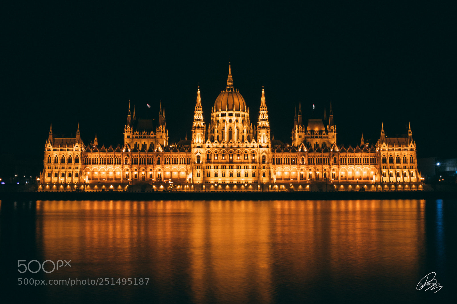 Canon EOS 80D sample photo. Budapest parliament by night photography