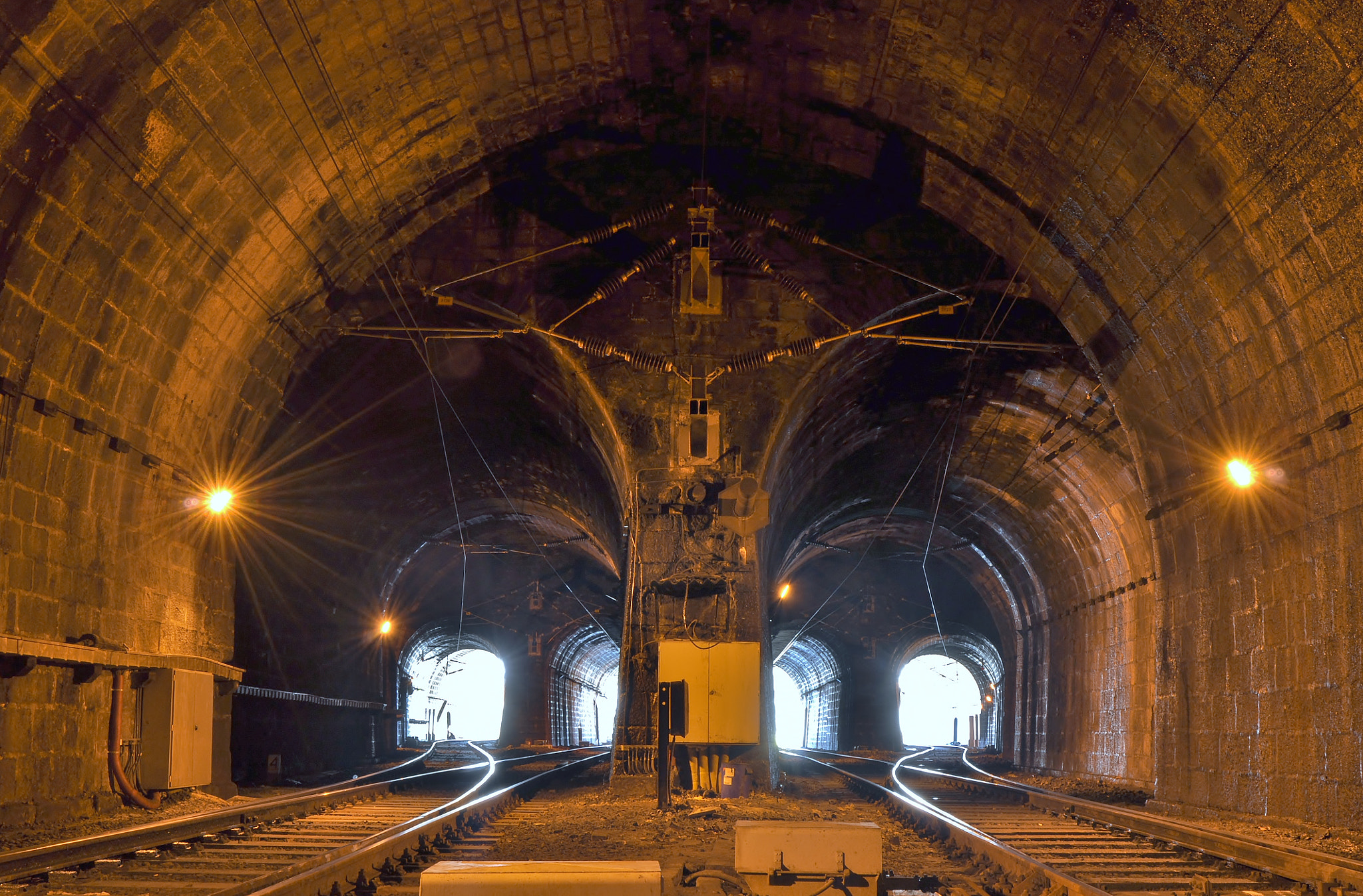 Nikon D5000 sample photo. D. carlos i tunnel - porto são bento photography