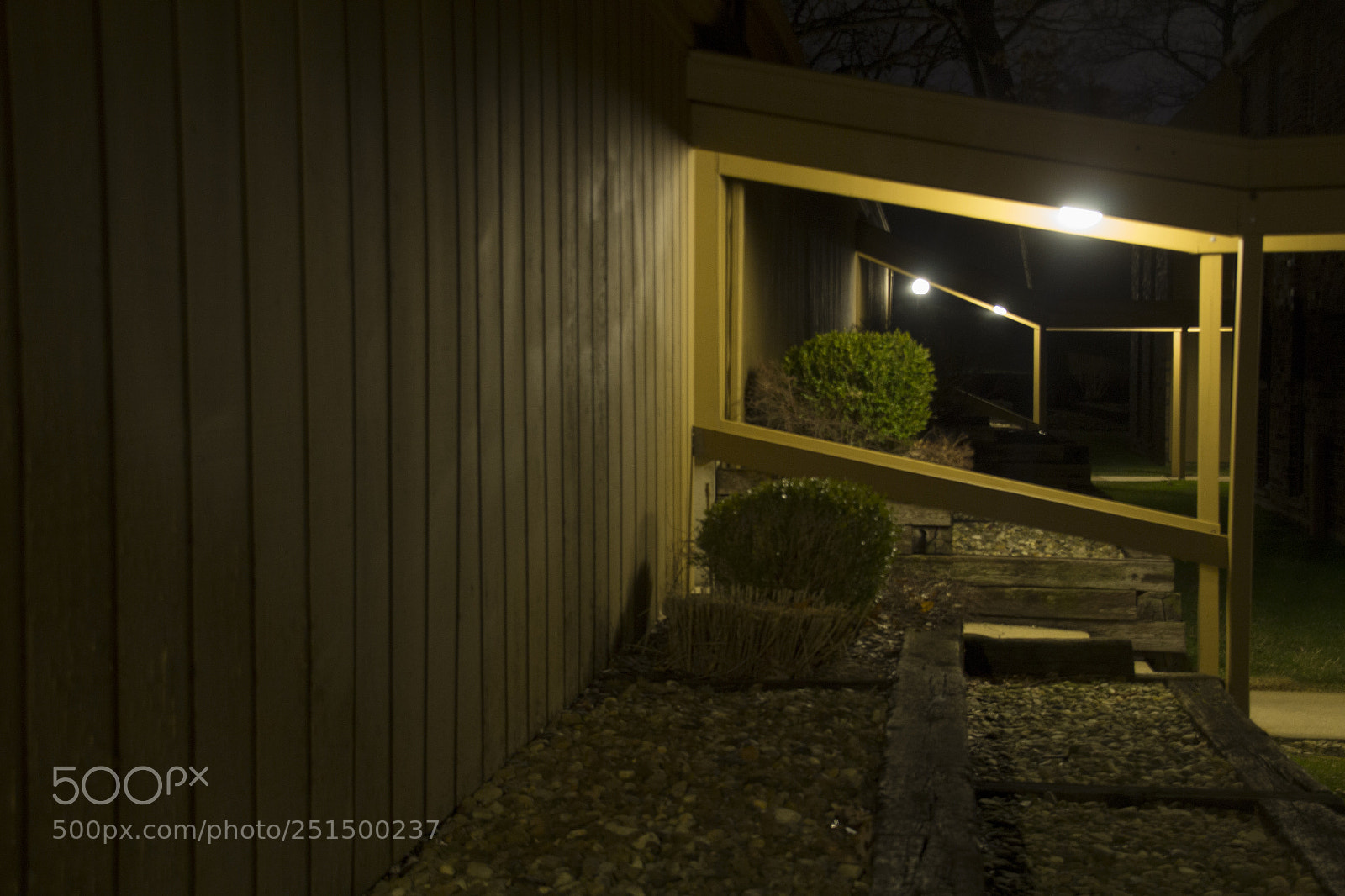 Canon EOS 1200D (EOS Rebel T5 / EOS Kiss X70 / EOS Hi) sample photo. Wooden wall, rocks, and photography