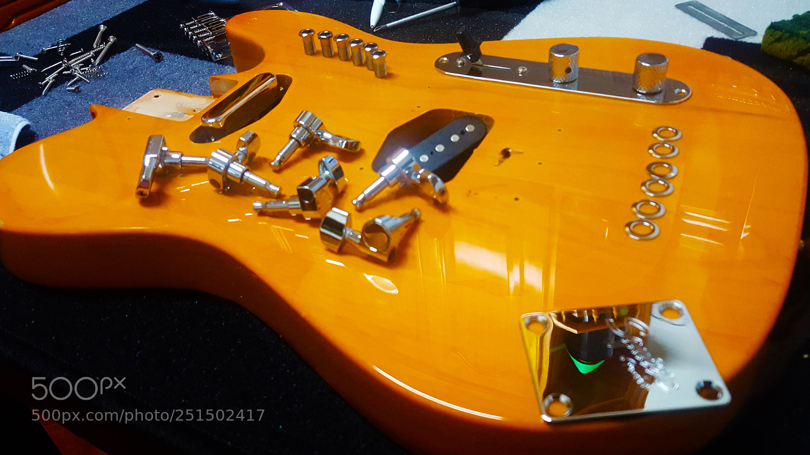 Samsung Galaxy S6 sample photo. Body guitar photography