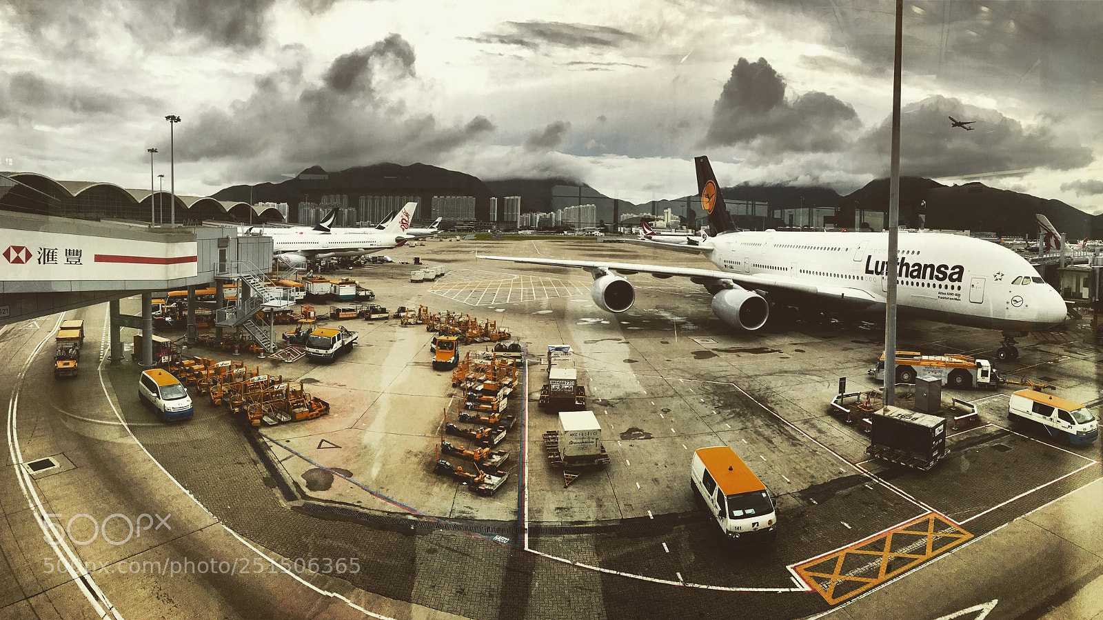 Apple iPhone 7 sample photo. The cyclonic airport photography