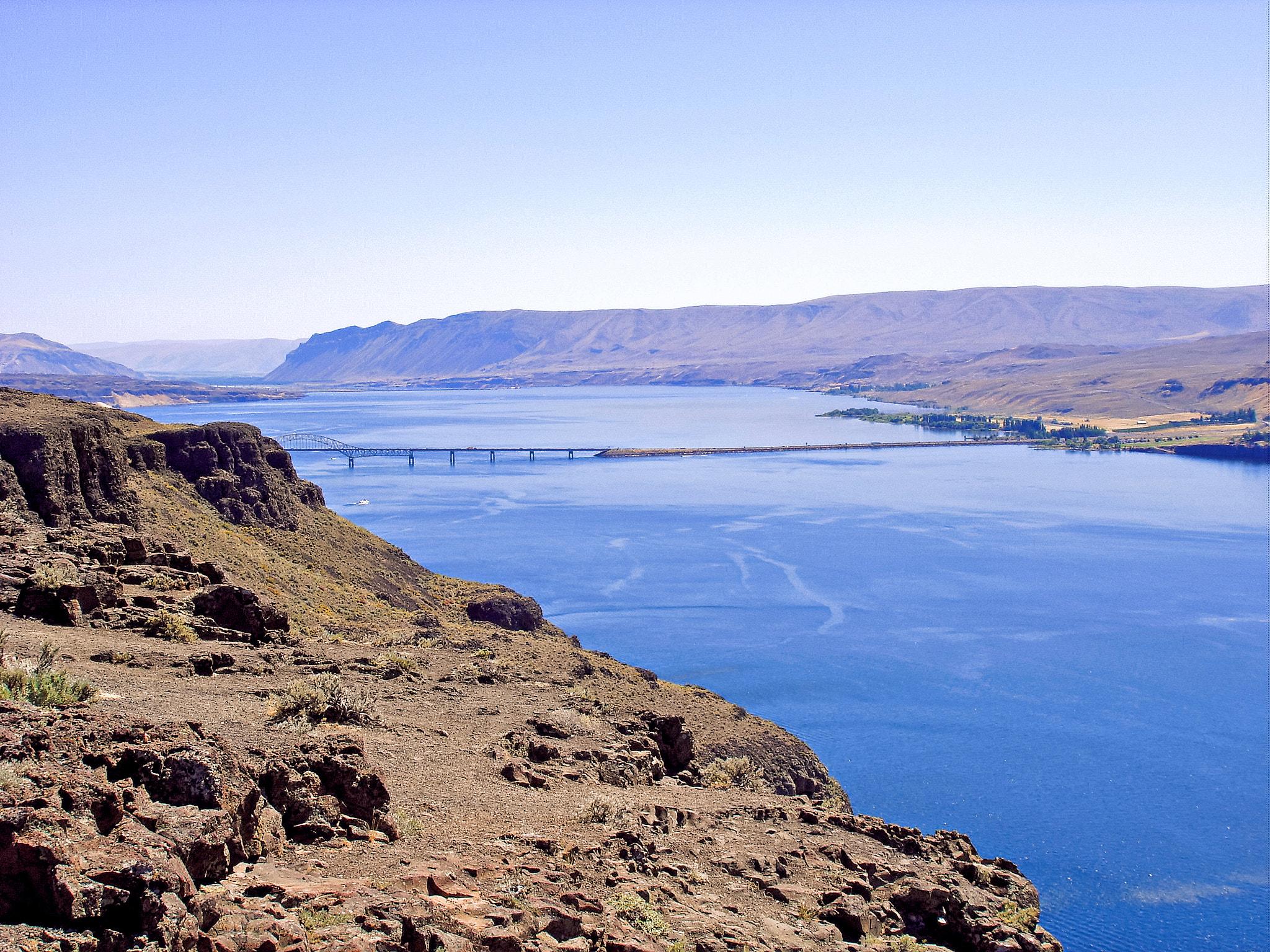 Sony DSC-W1 sample photo. Wanapum lake photography