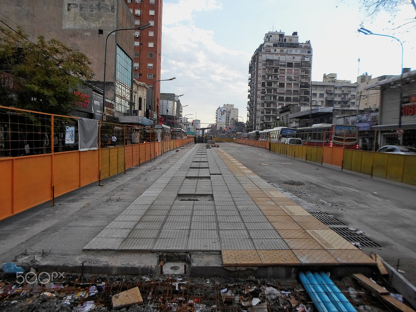 Samsung ST66 / ST68 sample photo. Construction of metrobus, flores photography