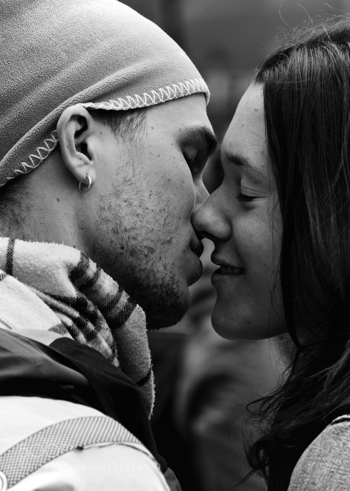 Nikon D5600 sample photo. The kiss photography