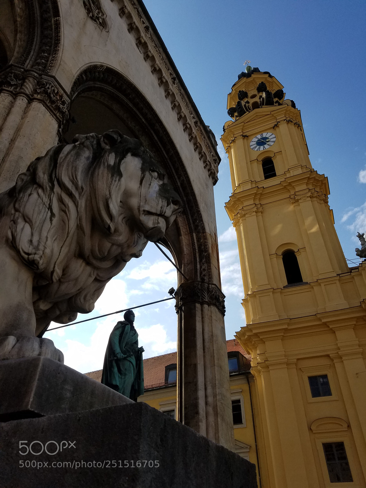 Samsung Galaxy S7 Edge sample photo. Munich lion photography
