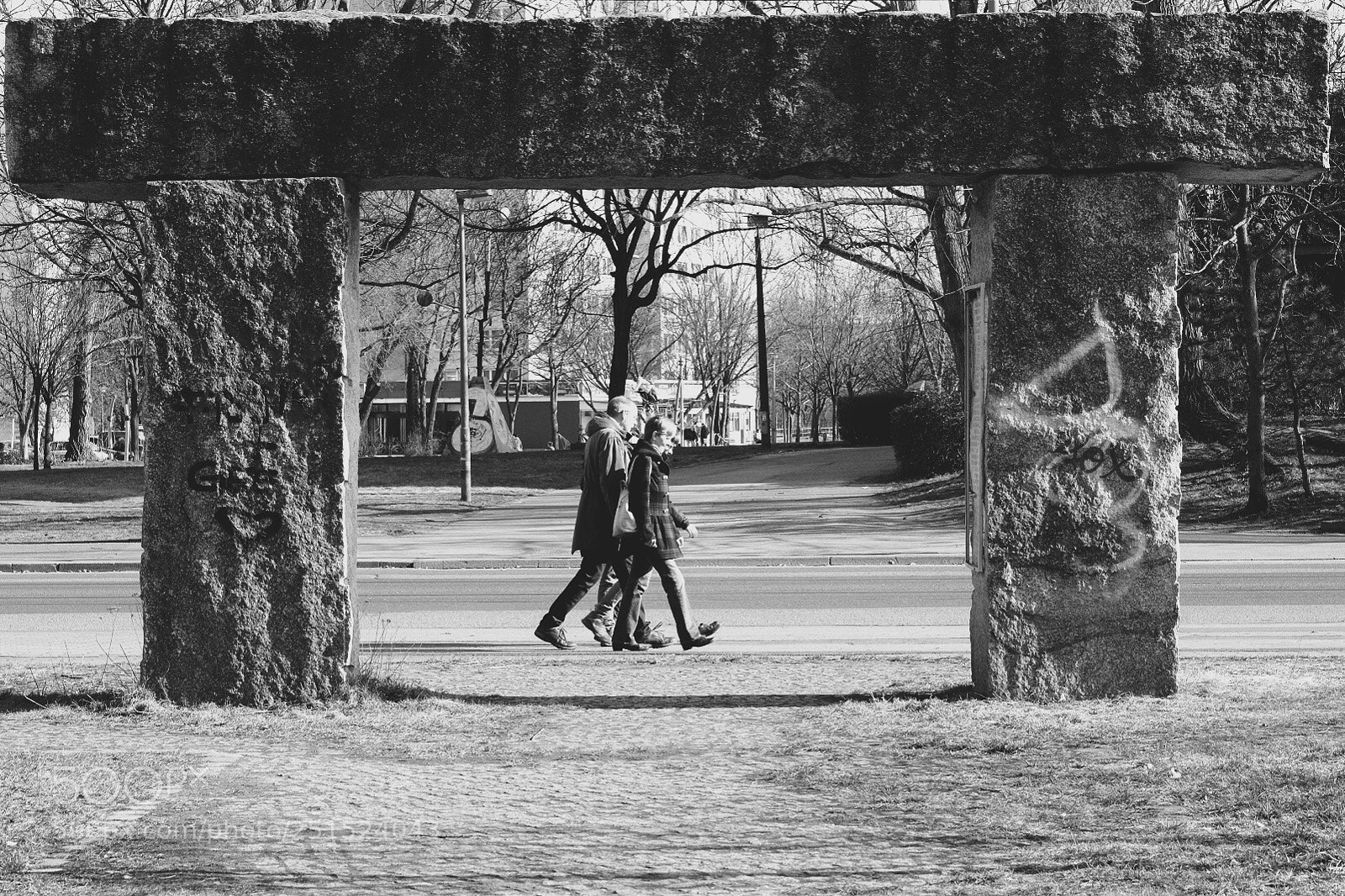 Fujifilm X-T10 sample photo. Passing the gate photography
