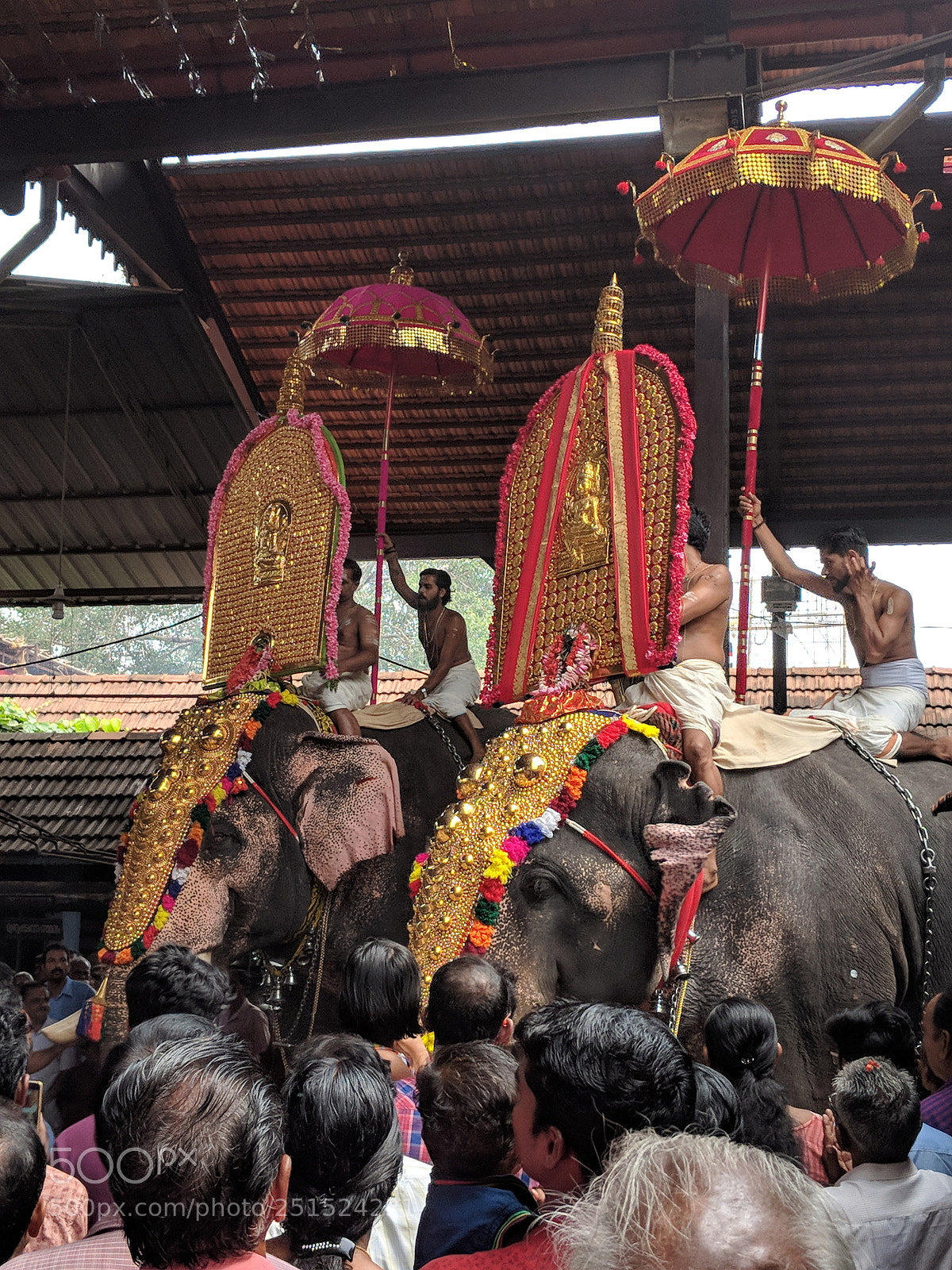Google Pixel 2 XL sample photo. Pooram photography