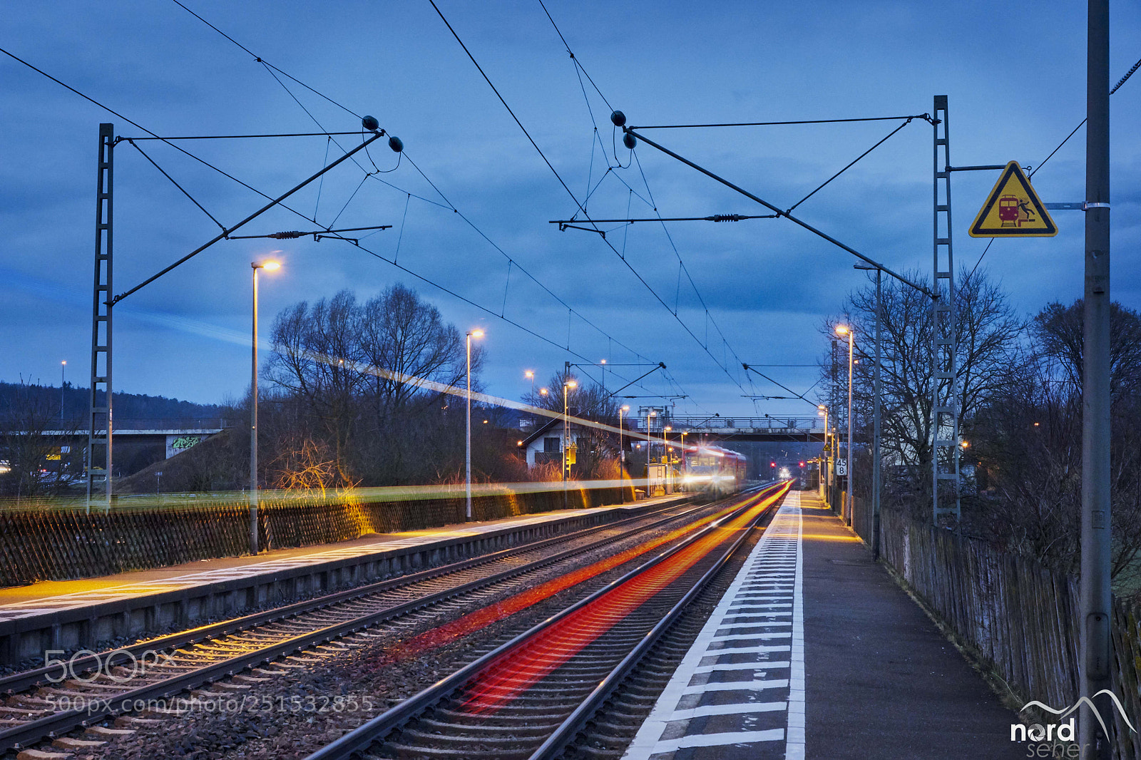 Sony ILCA-77M2 sample photo. Gegenverkehr photography
