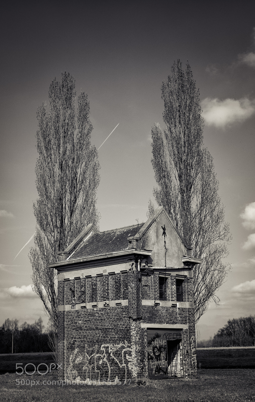 Canon EOS 5D Mark IV sample photo. Electrical substation photography