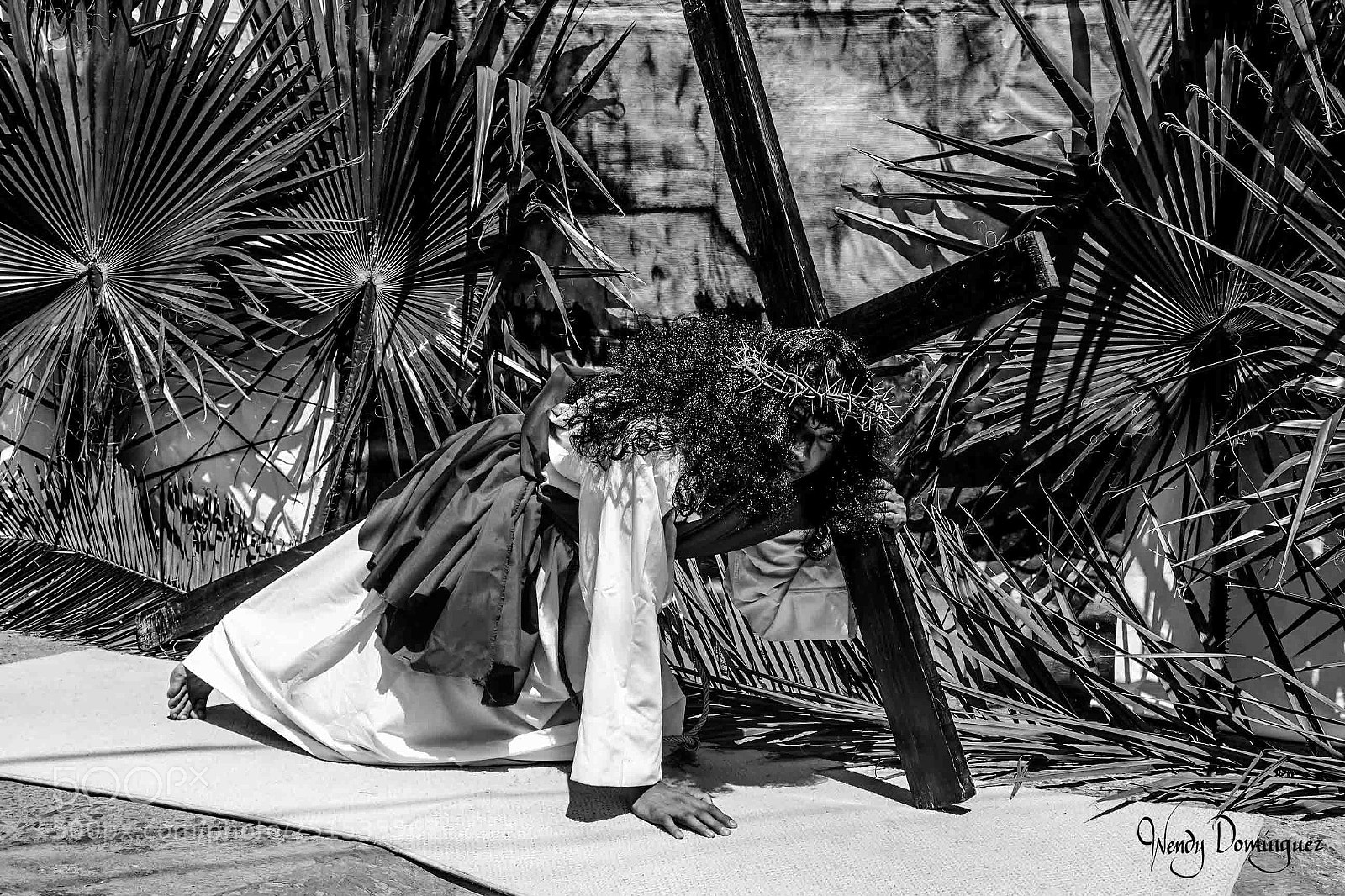 Sony a7R II sample photo. Viacrucis en barrio de photography