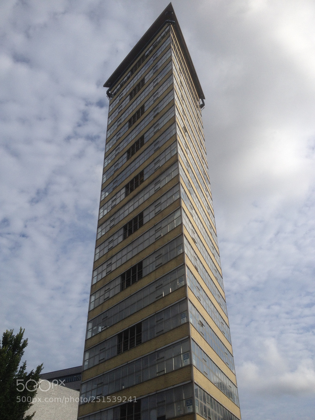 Apple iPhone 4S sample photo. Toren van oud photography