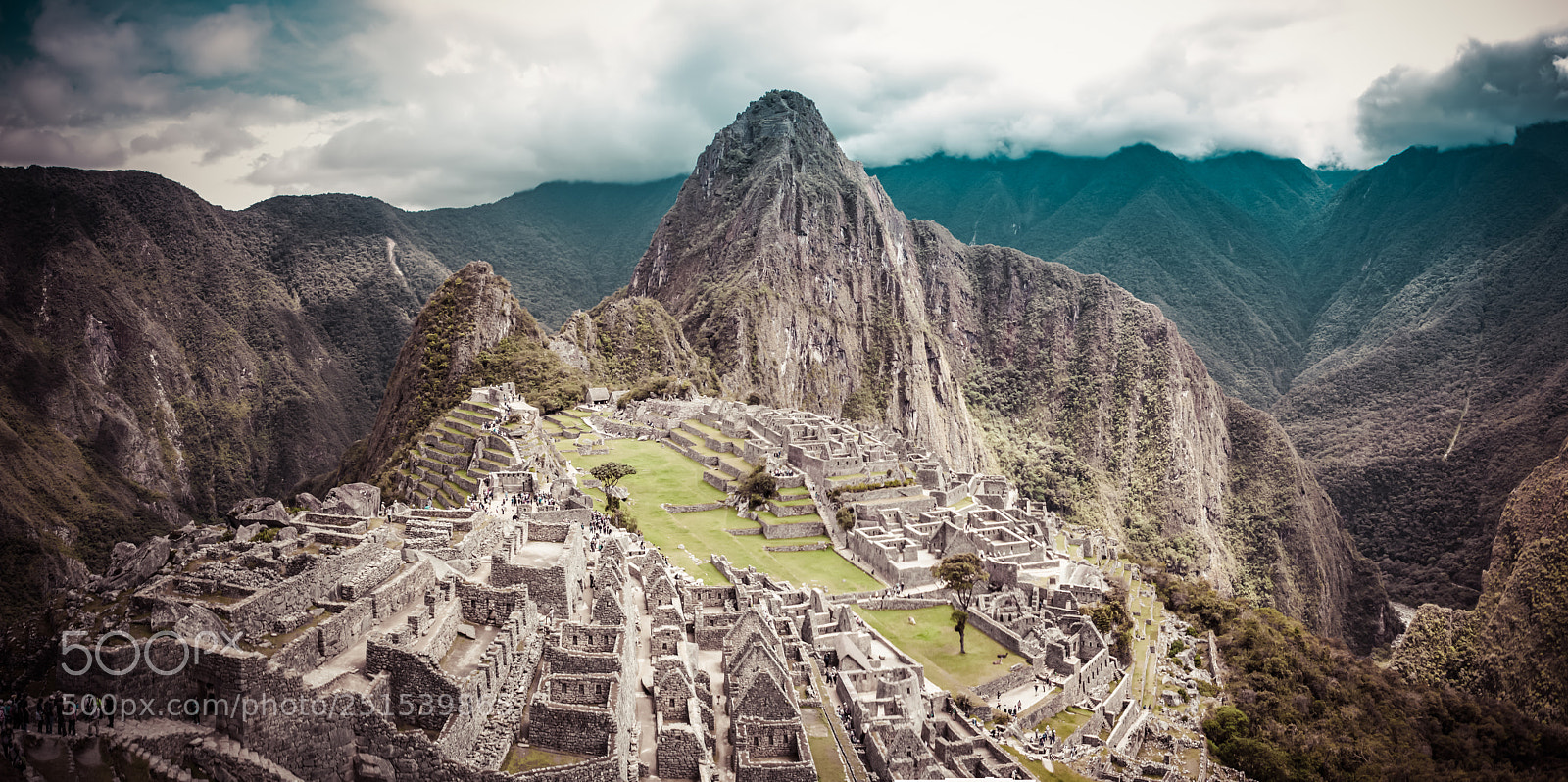 Canon EOS 400D (EOS Digital Rebel XTi / EOS Kiss Digital X) sample photo. Panorama of machu picchu photography
