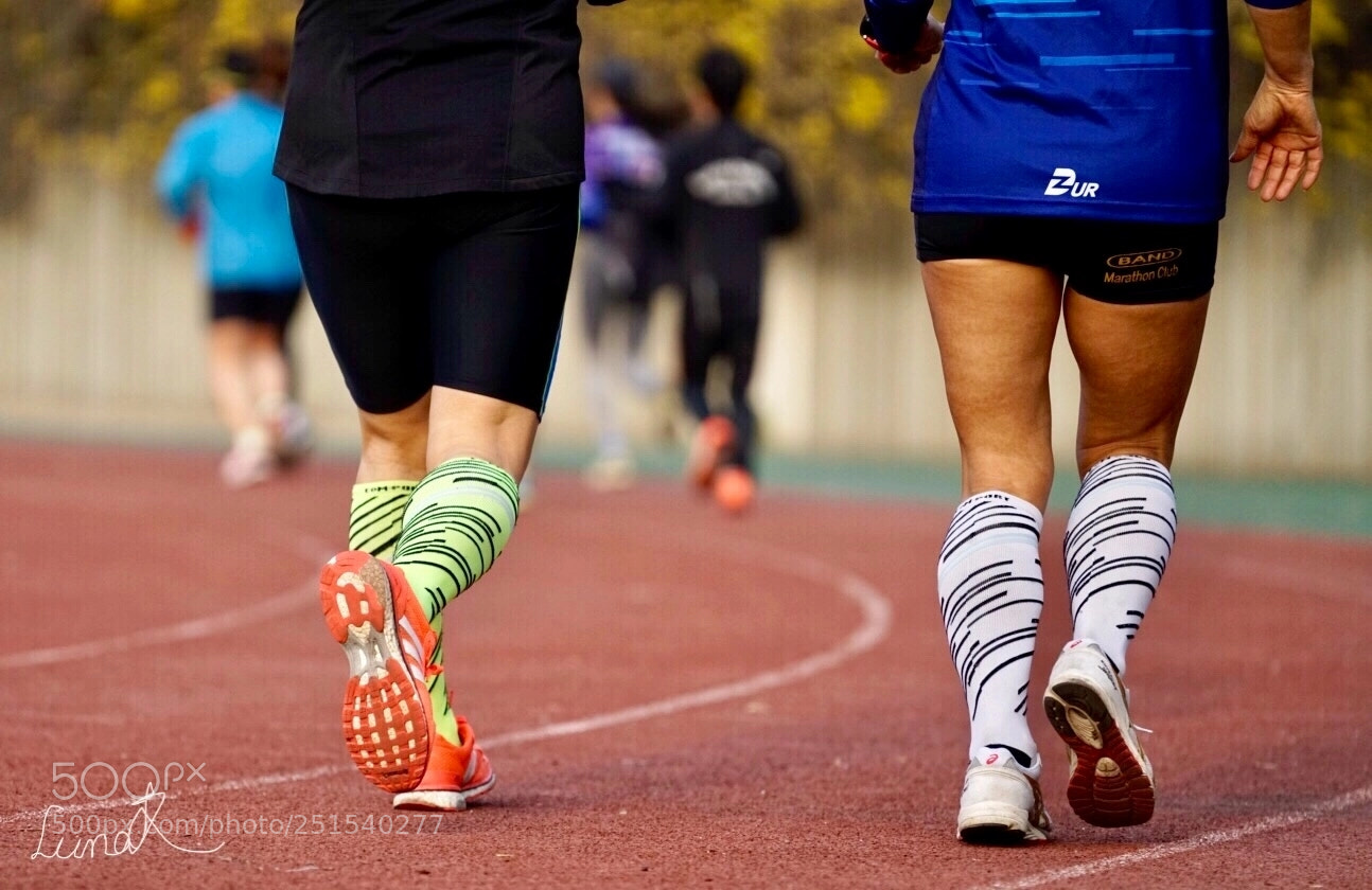 Sony a7R II sample photo. Runners running photography
