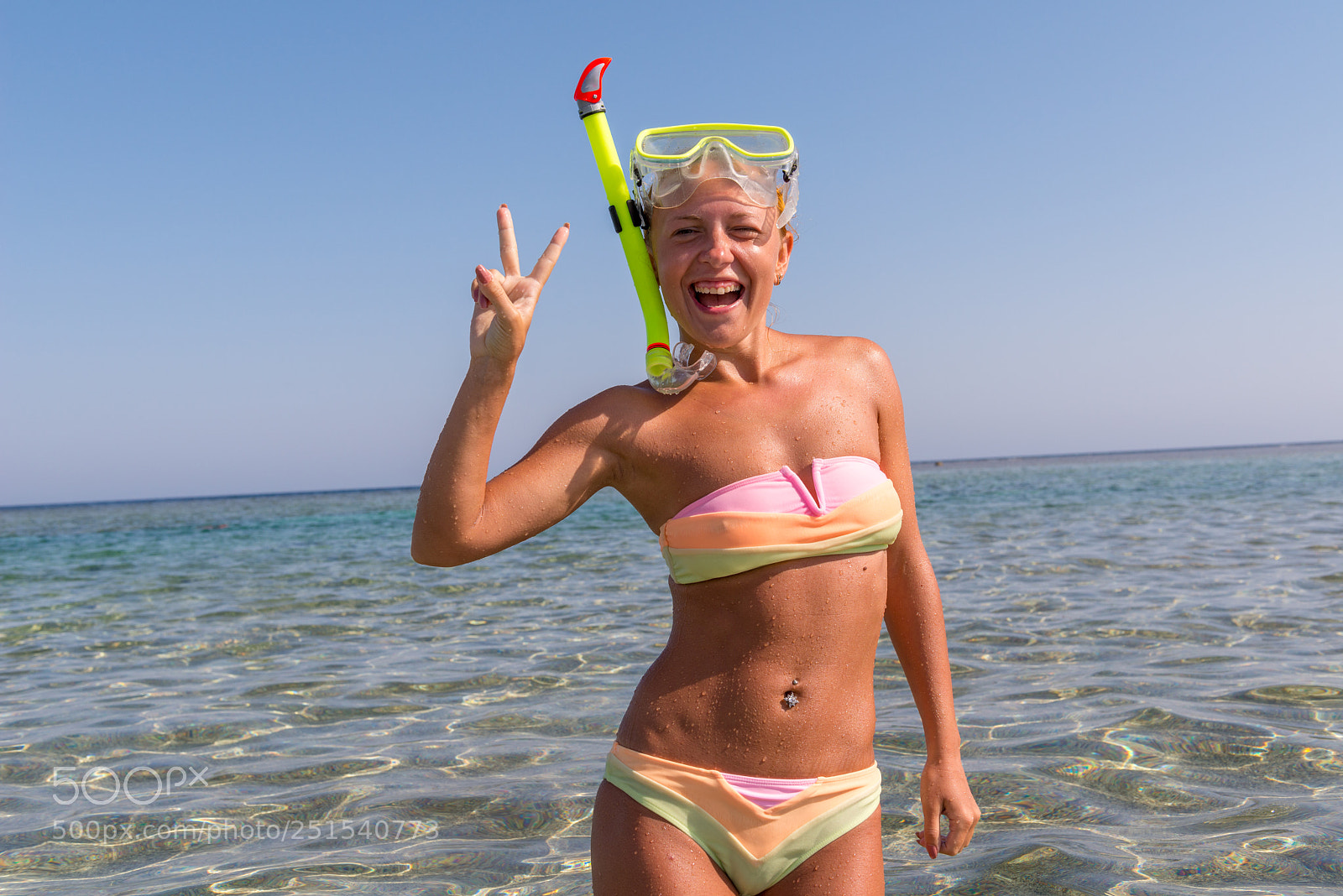 Nikon D800 sample photo. Cheerful woman wearing snorkeling photography
