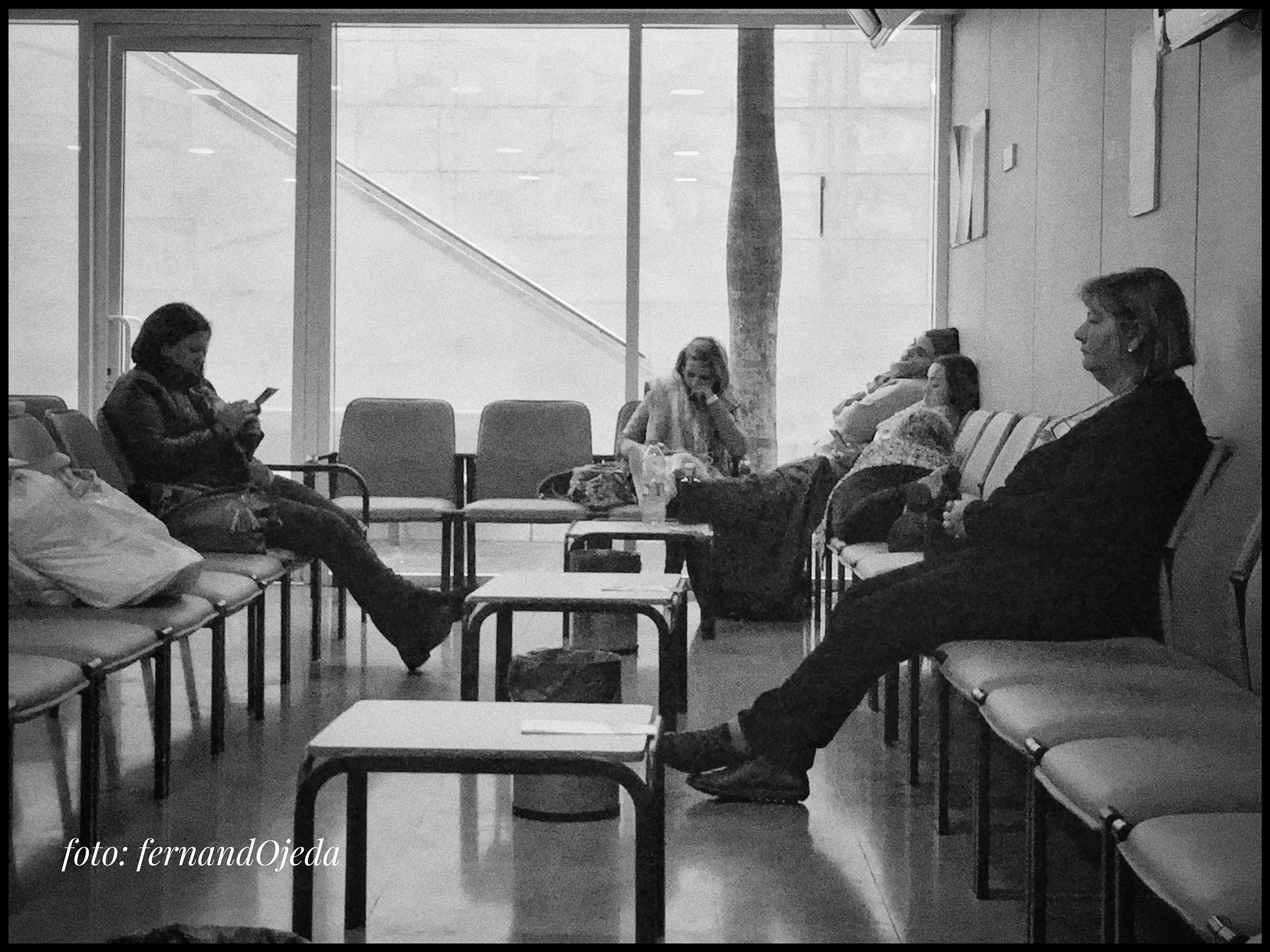 Jag.gr 645 PRO Mk III for Apple iPhone 6s Plus sample photo. Sala de espera de urgencias
emergency waiting room photography