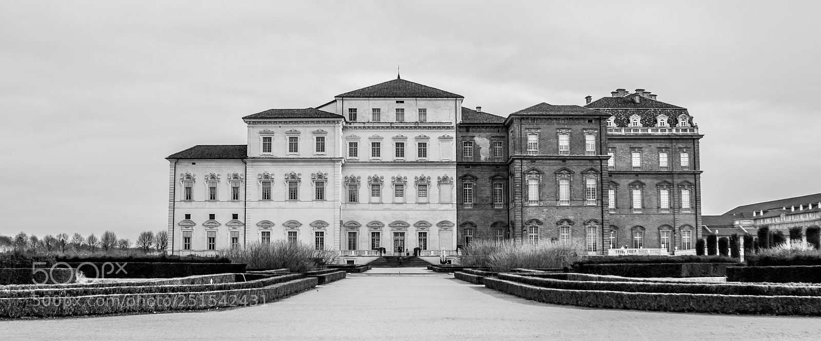 Canon EOS 400D (EOS Digital Rebel XTi / EOS Kiss Digital X) sample photo. Venaria reale palace, turin photography