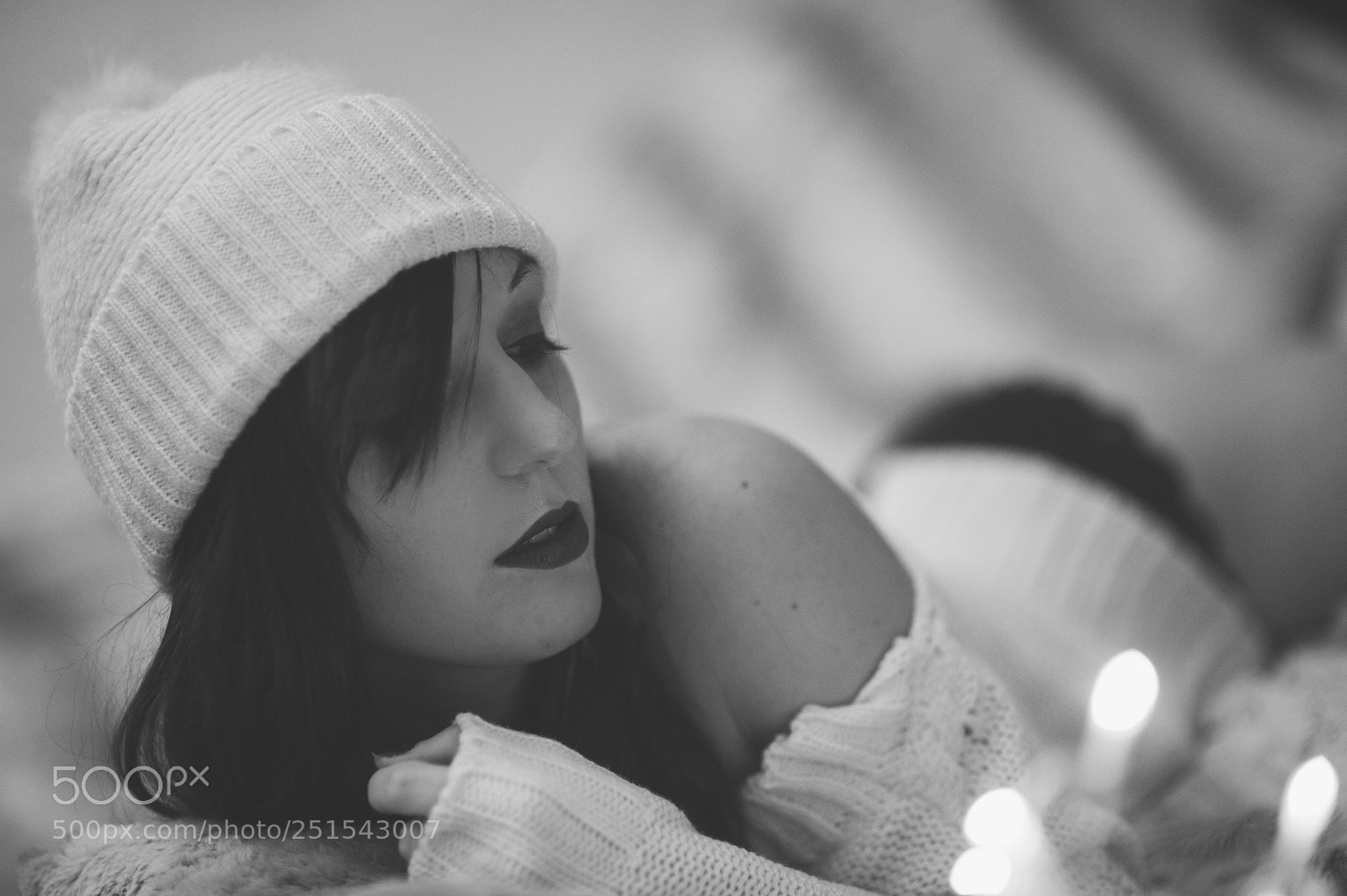 Nikon D700 sample photo. Elodie cosy and warm photography
