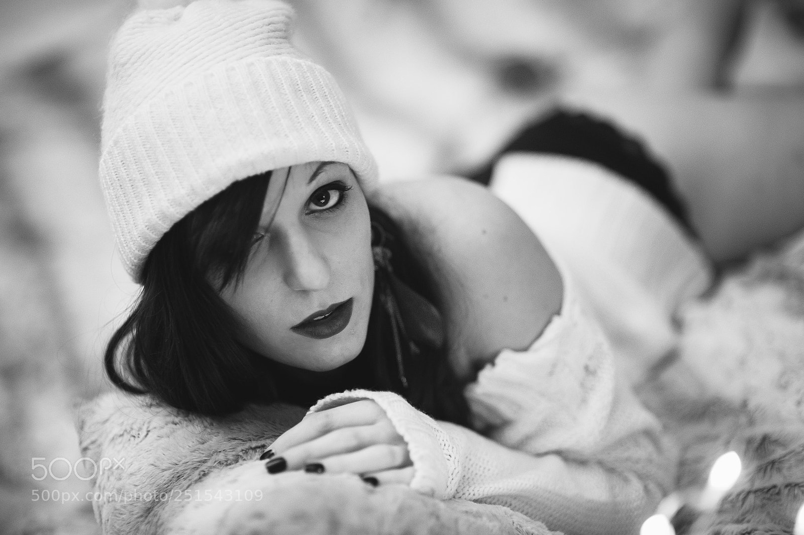 Nikon D700 sample photo. Elodie cosy and warm photography
