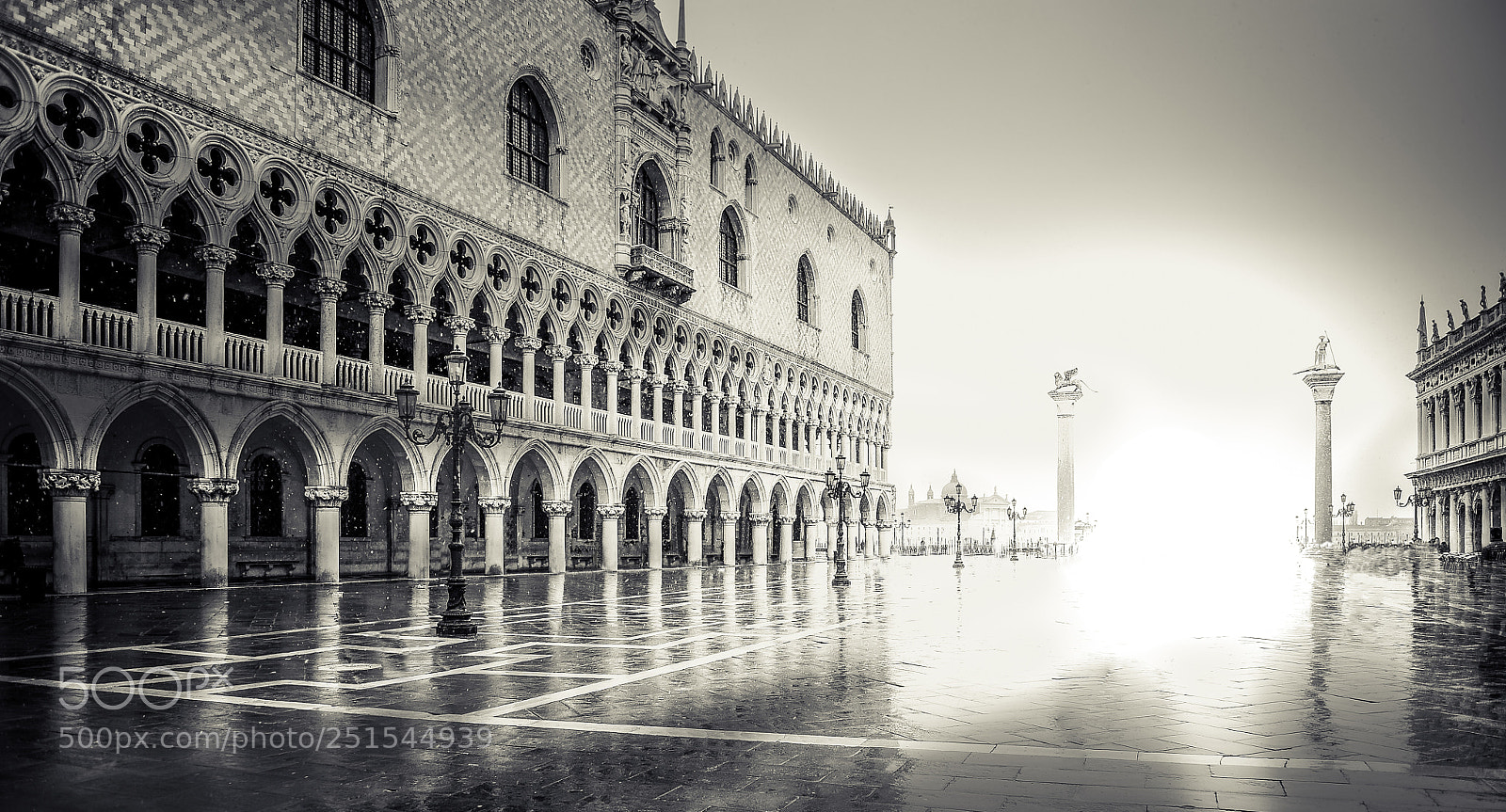Nikon D700 sample photo. Venice_hard light photography