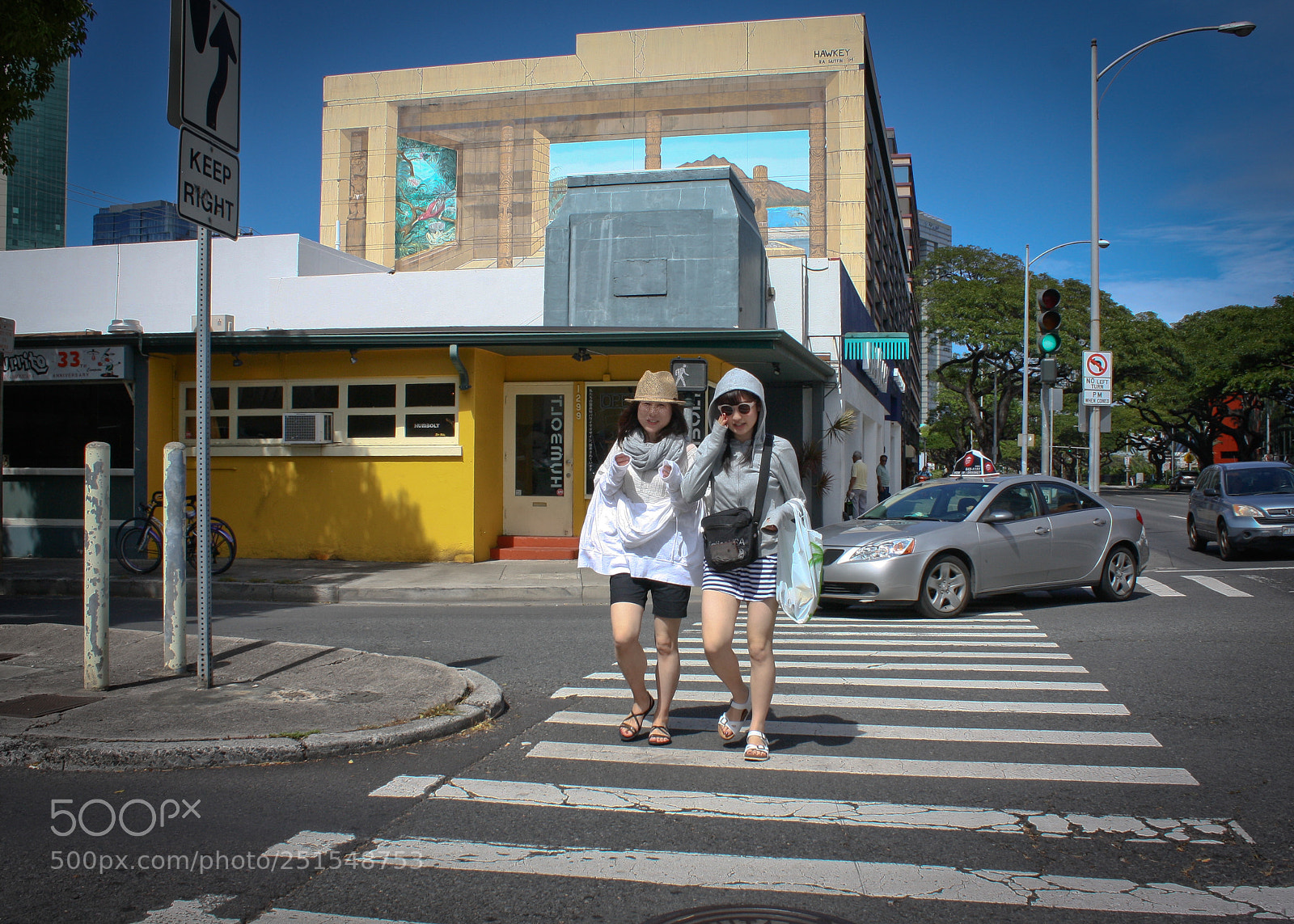 Canon EOS 1000D (EOS Digital Rebel XS / EOS Kiss F) sample photo. Crosswalk photography
