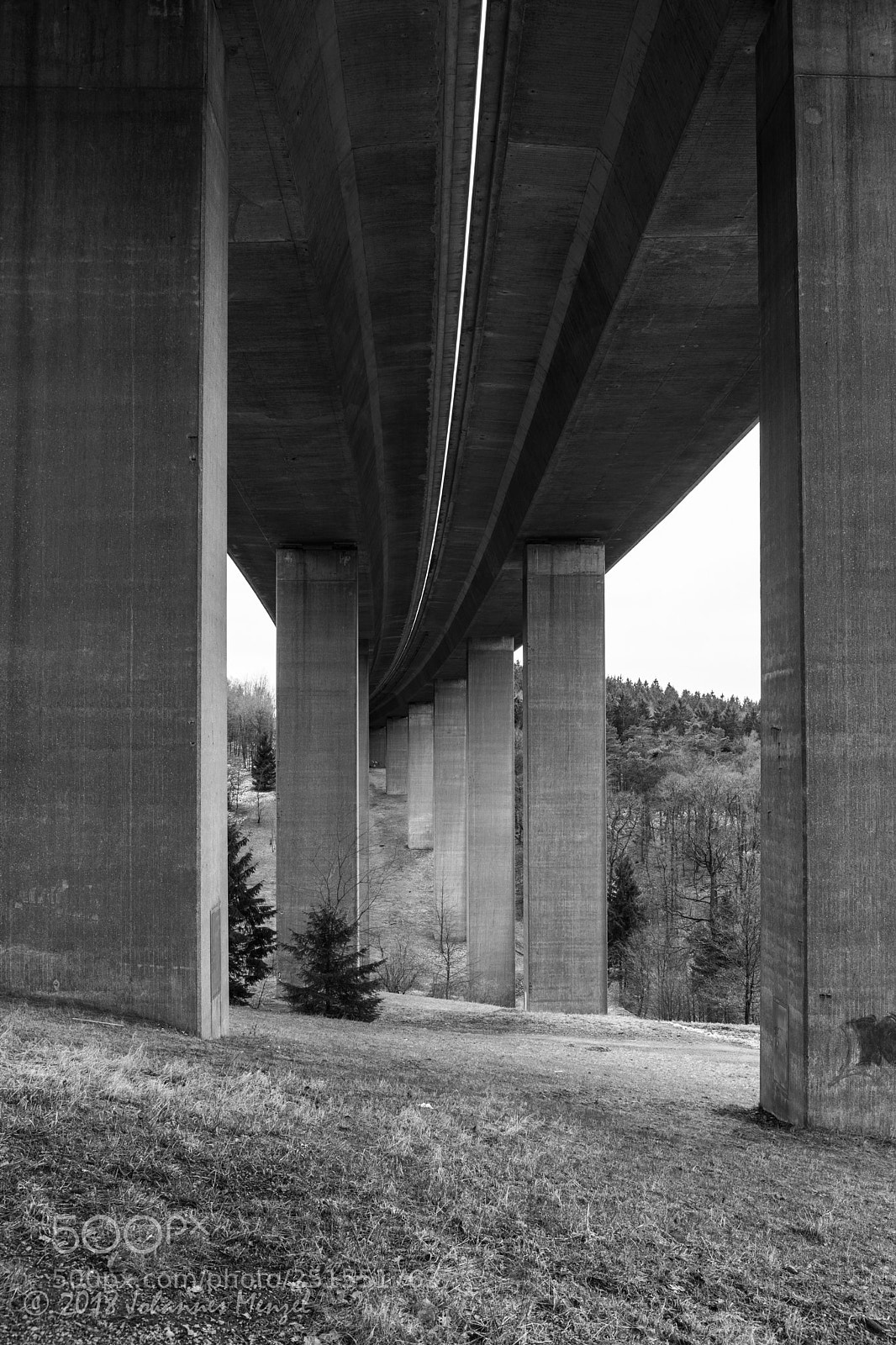 Canon EOS 5D Mark IV sample photo. Under the bridge photography