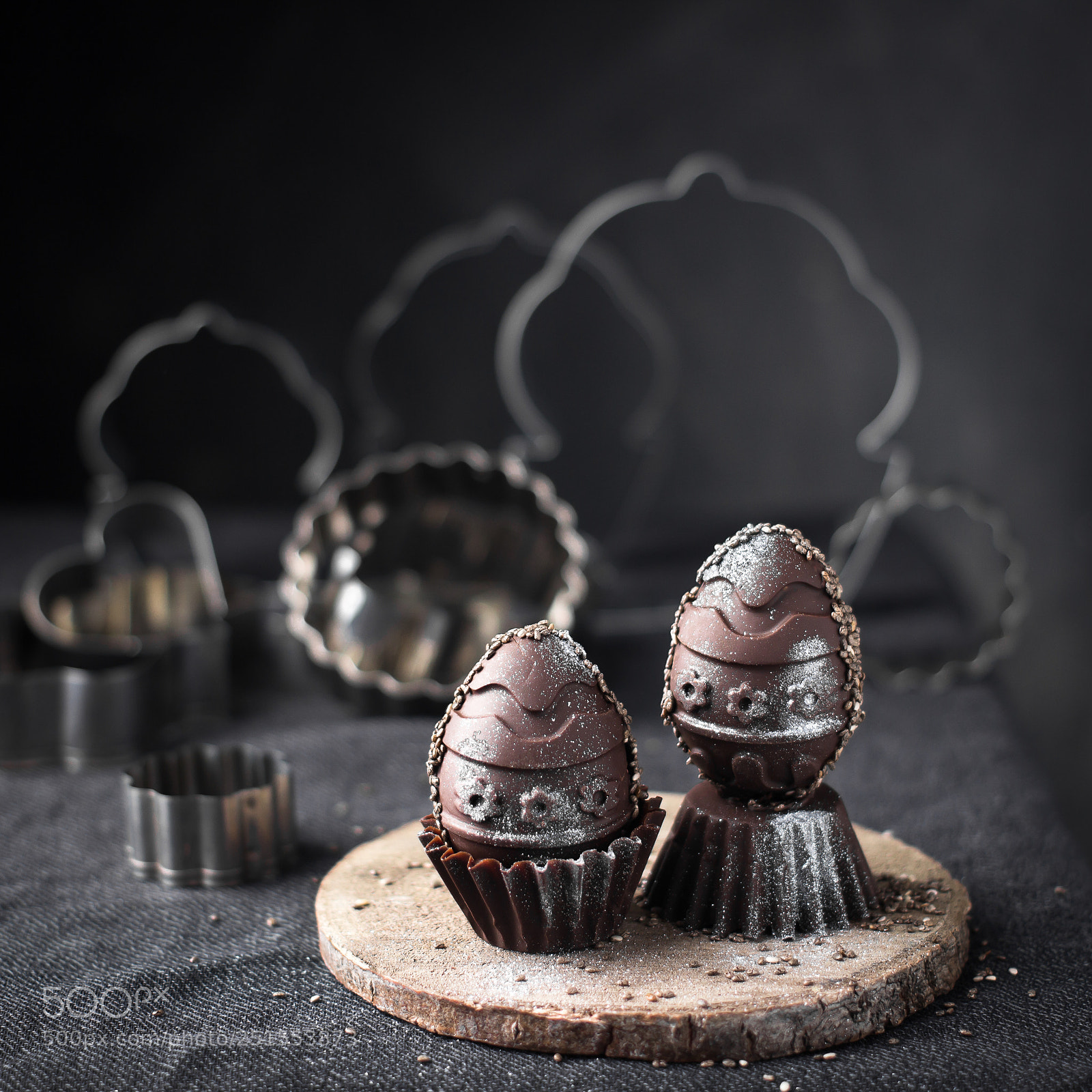 Canon EOS 600D (Rebel EOS T3i / EOS Kiss X5) sample photo. Two dark chocolate egges photography